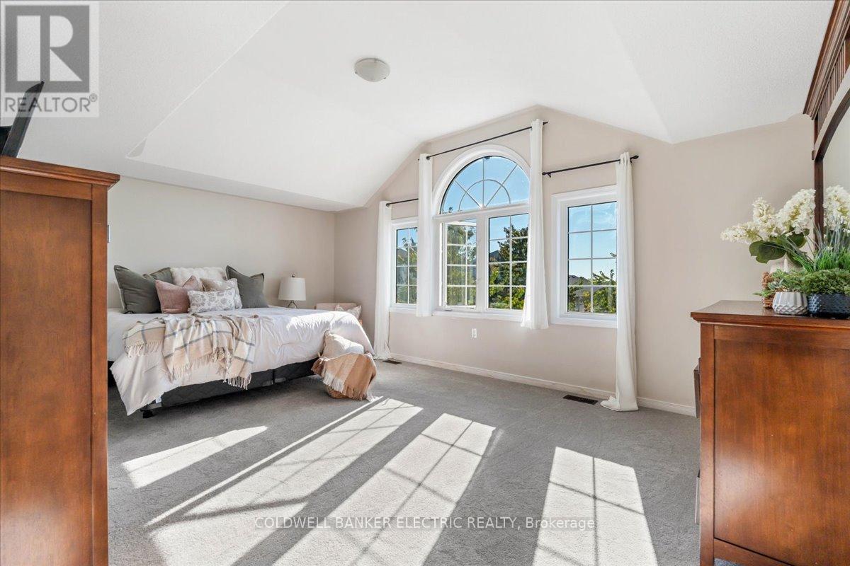 432 Florence Drive, Peterborough (Monaghan Ward 2), Ontario  K9J 0H9 - Photo 14 - X12588084