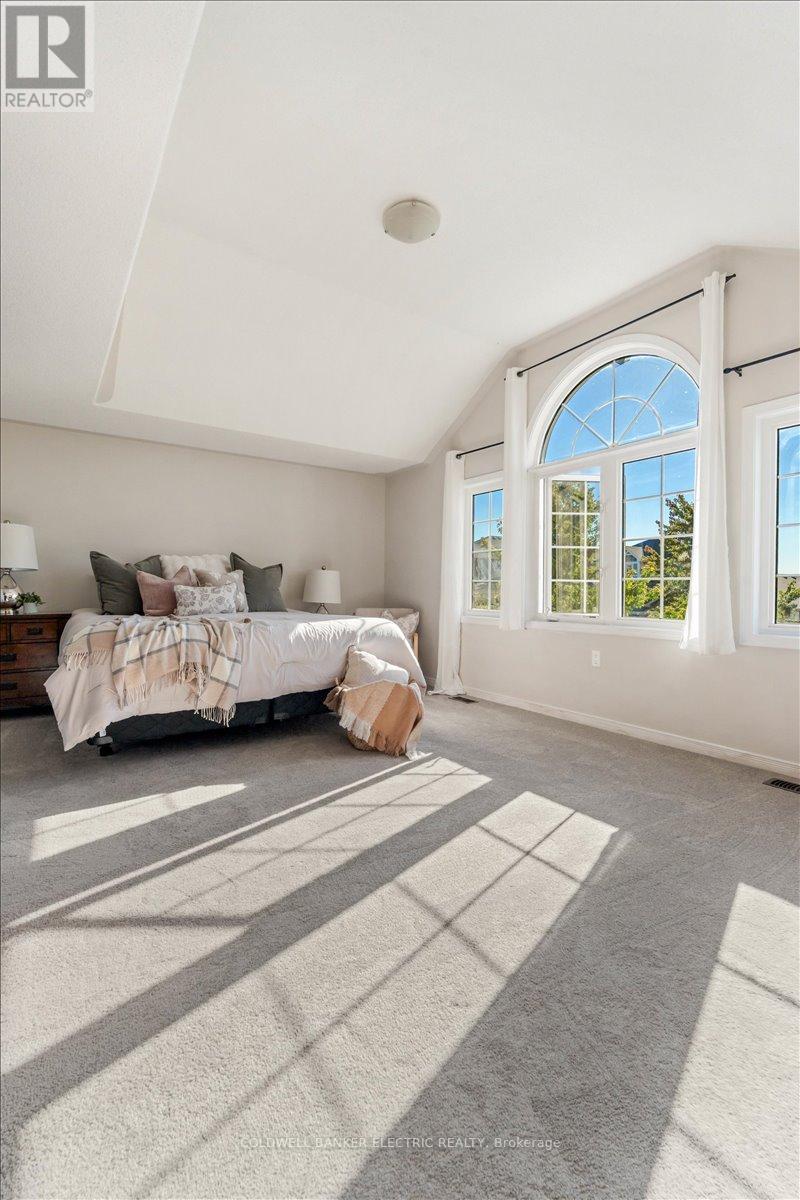 432 Florence Drive, Peterborough (Monaghan Ward 2), Ontario  K9J 0H9 - Photo 16 - X12588084