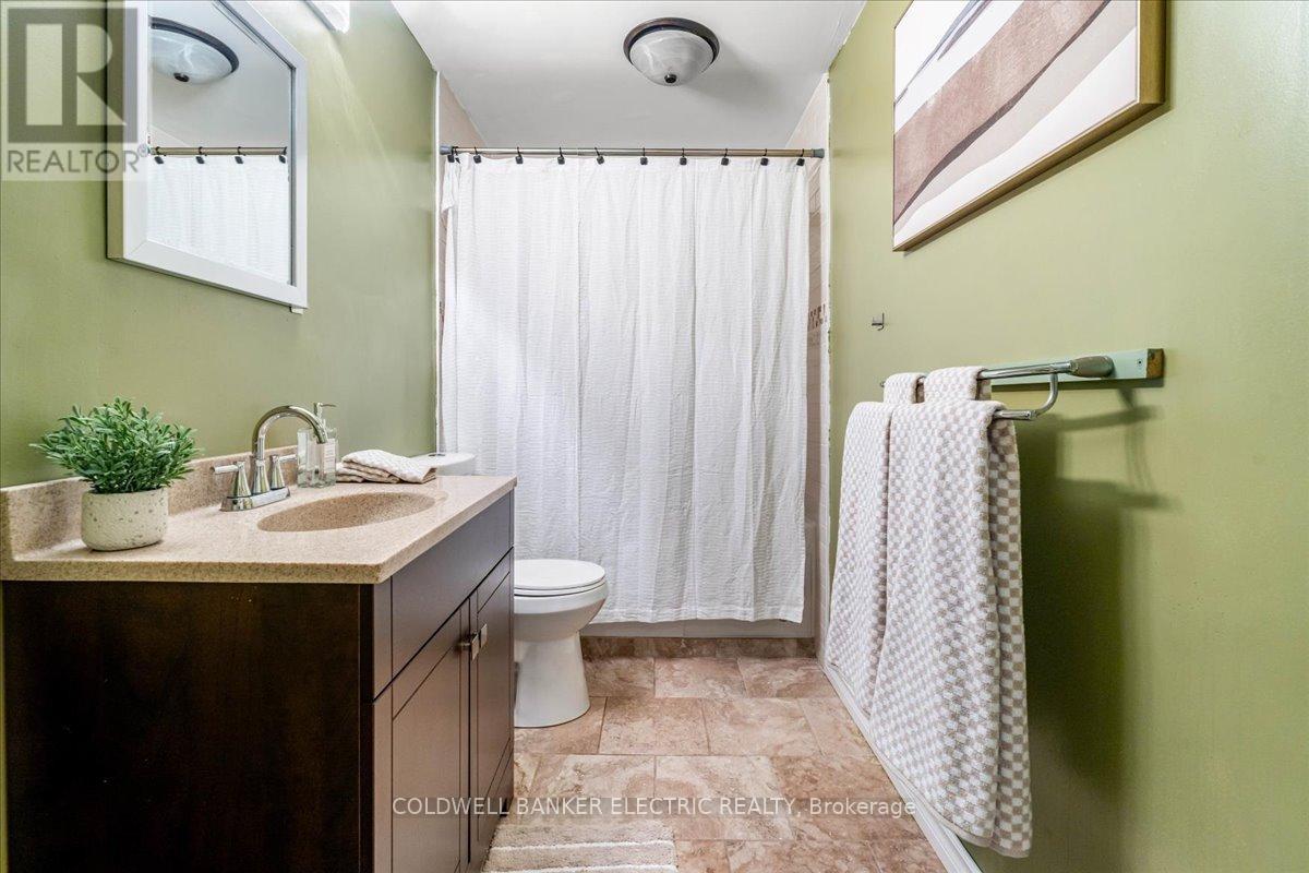 432 Florence Drive, Peterborough (Monaghan Ward 2), Ontario  K9J 0H9 - Photo 24 - X12588084