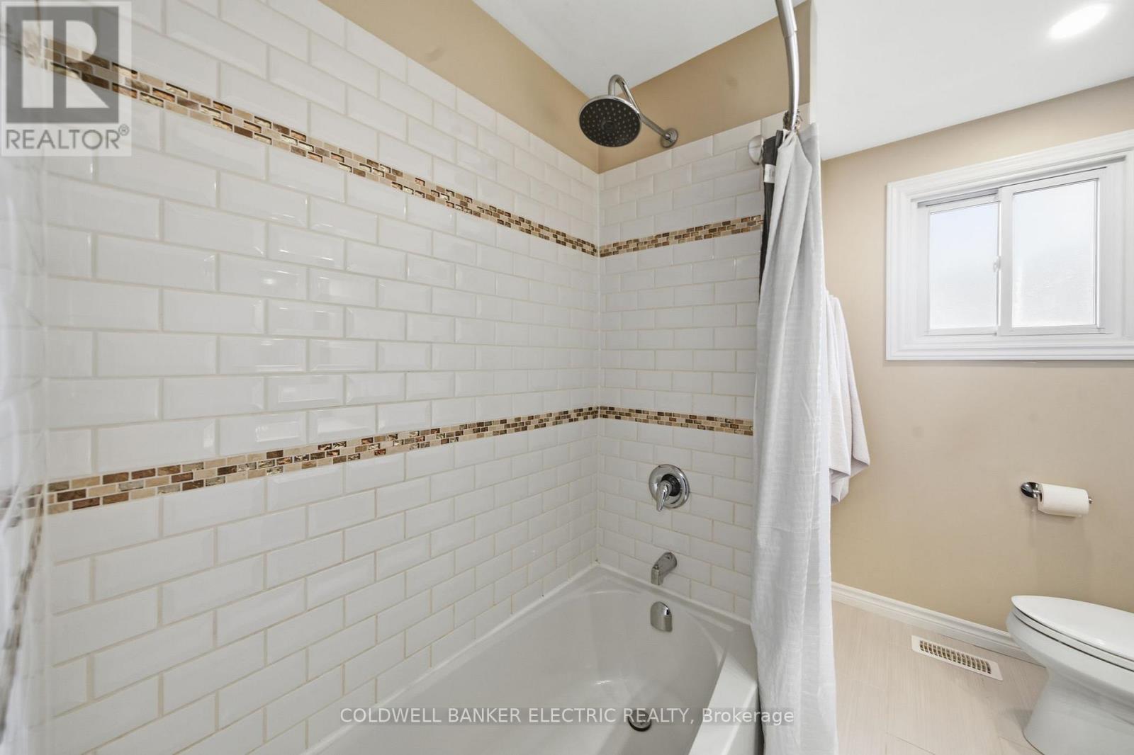 1673 Redwood Drive, Peterborough (Monaghan Ward 2), Ontario  K9K 1M2 - Photo 16 - X12590314