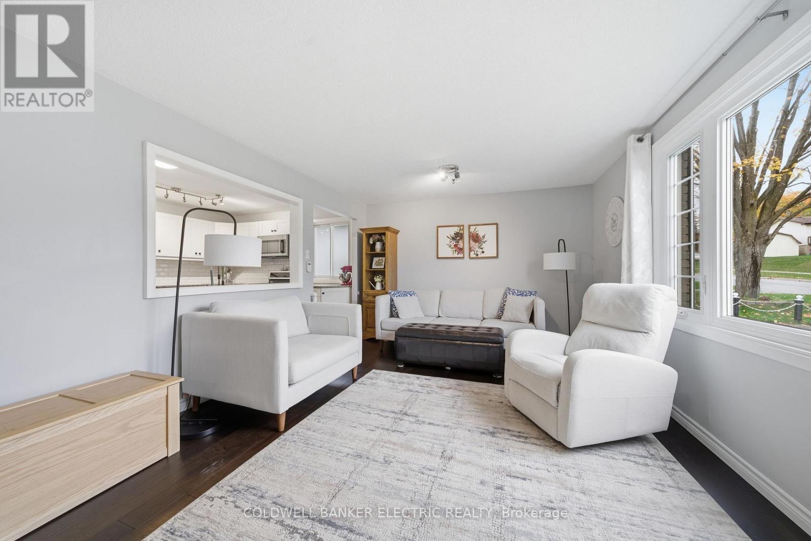 1673 Redwood Drive, Peterborough (Monaghan Ward 2), Ontario  K9K 1M2 - Photo 7 - X12590314