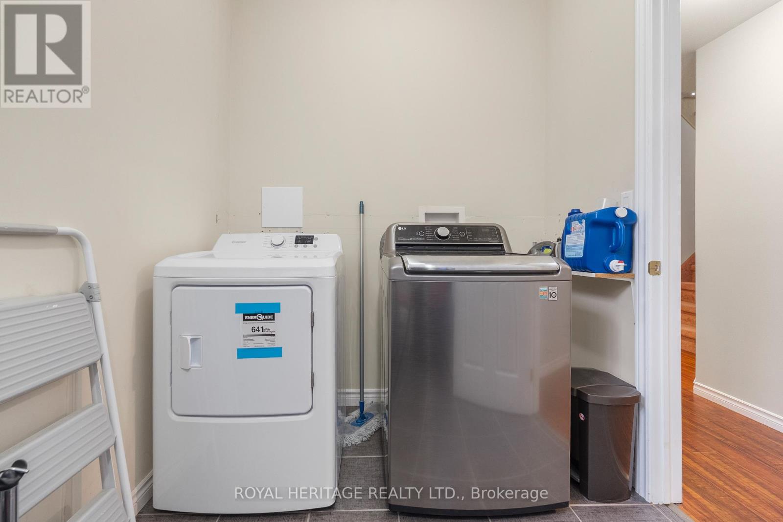 26 Beverly Street, Kawartha Lakes (Lindsay), Ontario  K9V 4Y7 - Photo 22 - X12590494