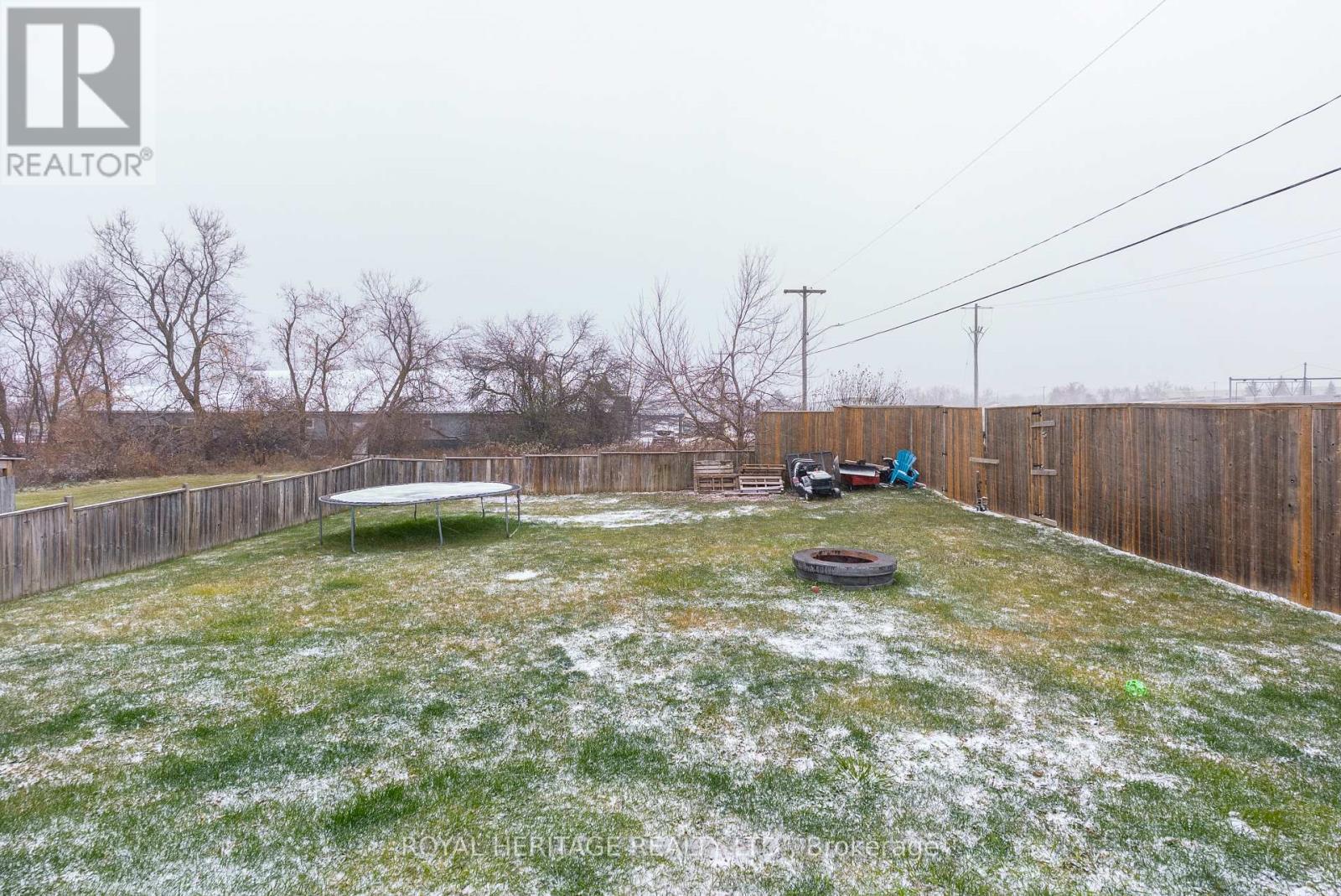 26 Beverly Street, Kawartha Lakes (Lindsay), Ontario  K9V 4Y7 - Photo 29 - X12590494