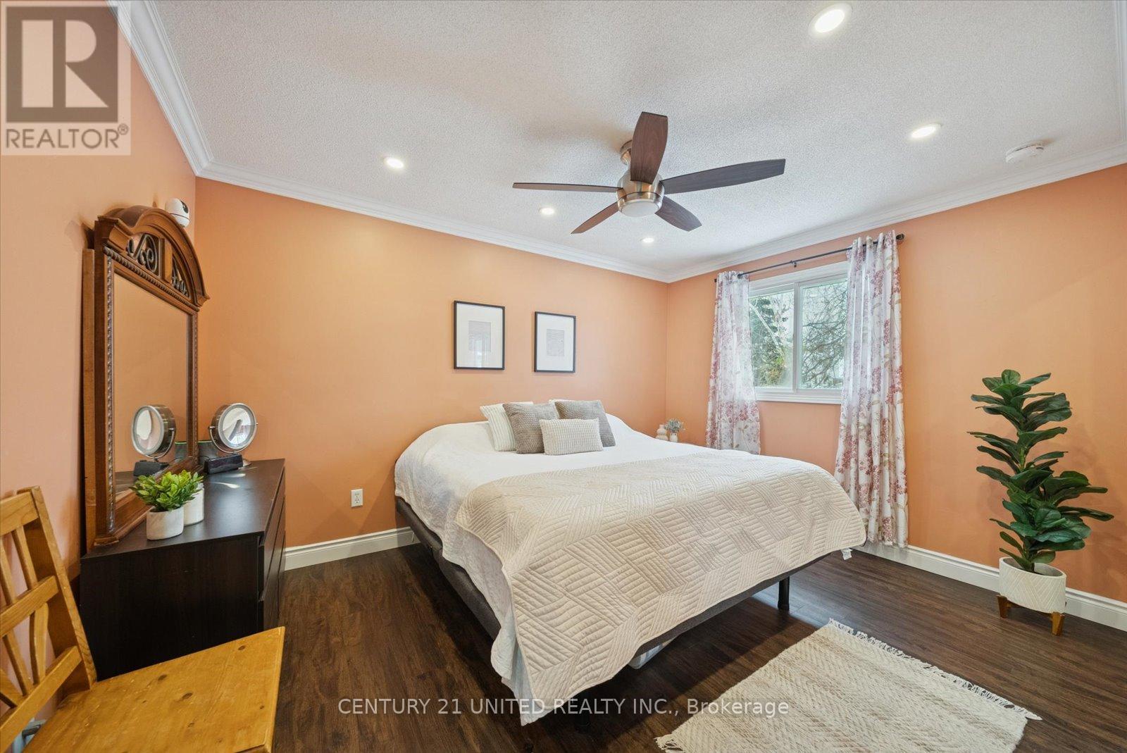 939 Dainard Drive, Peterborough (Monaghan Ward 2), Ontario  K9K 2A7 - Photo 15 - X12590786