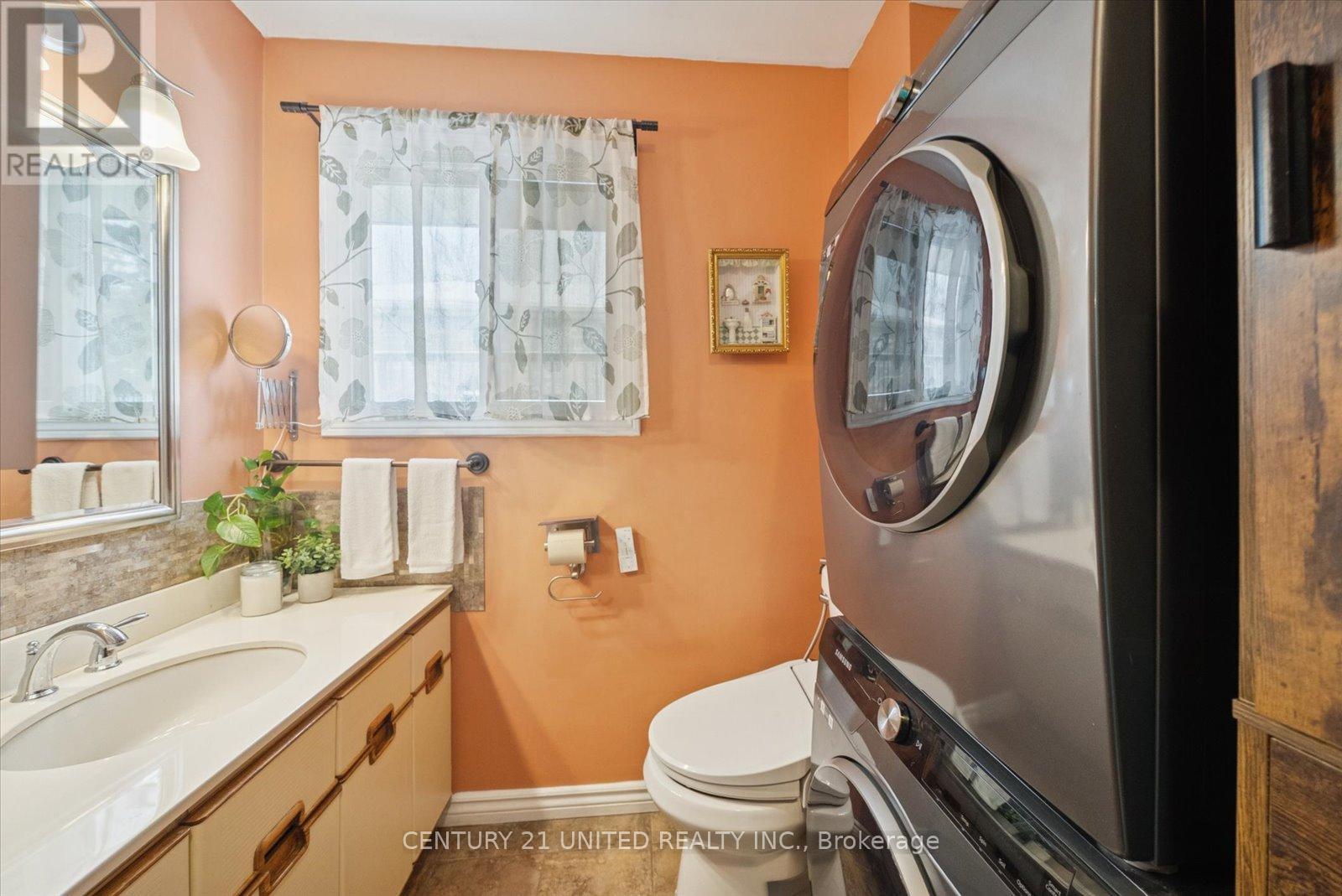 939 Dainard Drive, Peterborough (Monaghan Ward 2), Ontario  K9K 2A7 - Photo 21 - X12590786