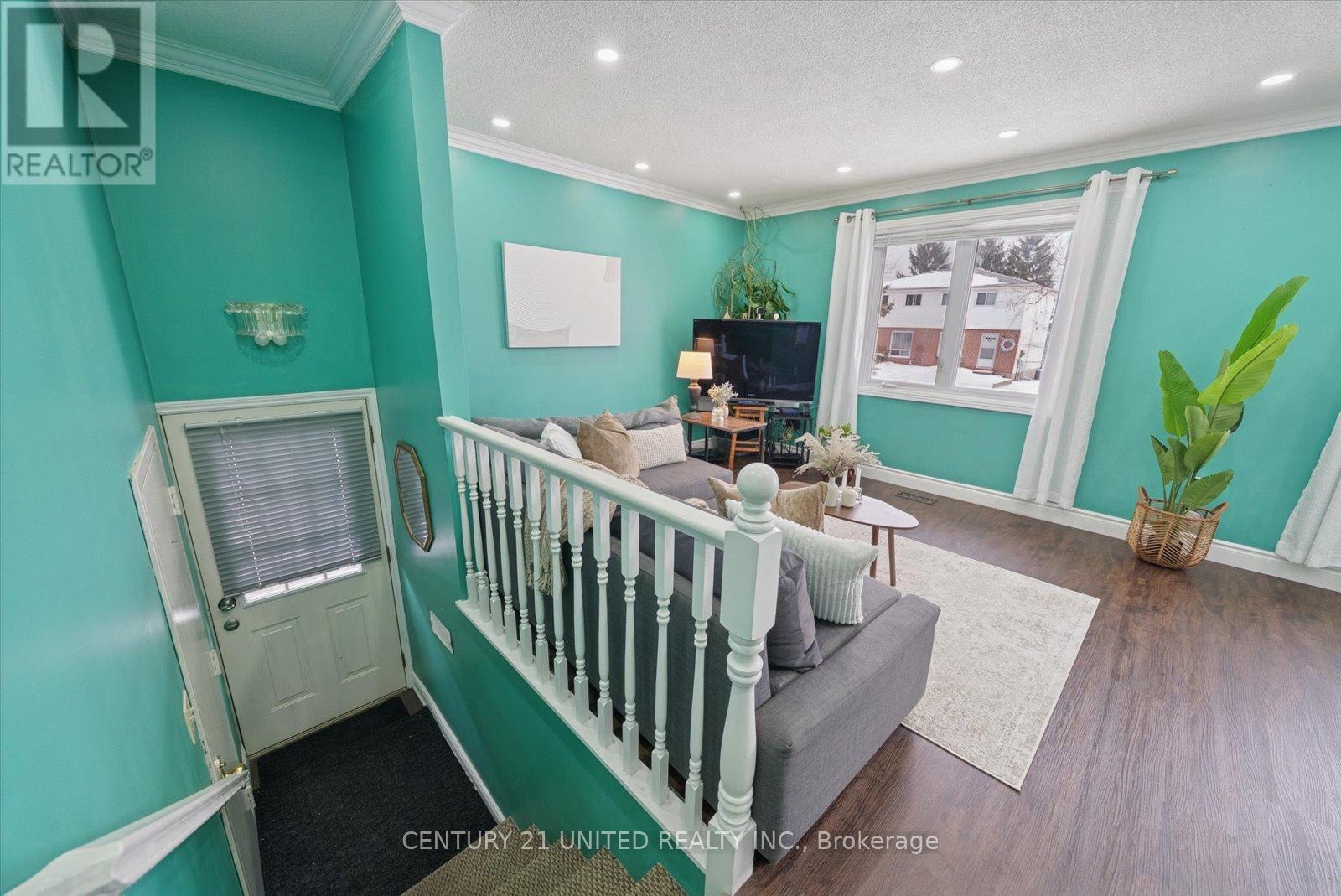 939 Dainard Drive, Peterborough (Monaghan Ward 2), Ontario  K9K 2A7 - Photo 4 - X12590786