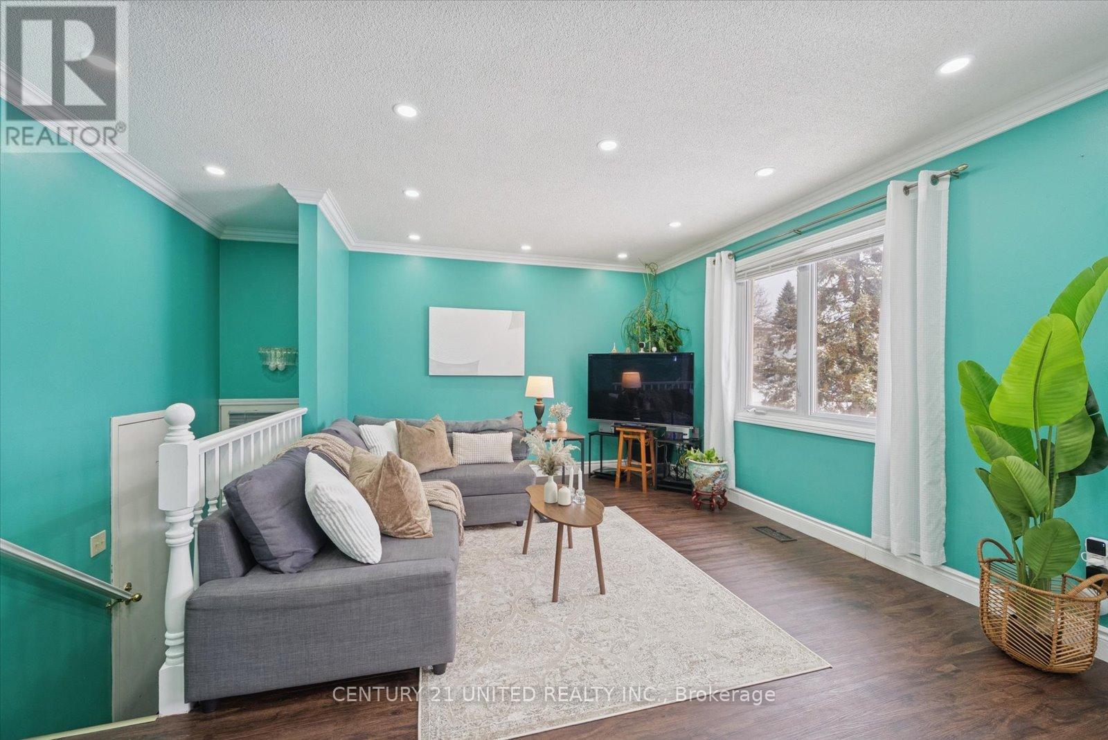 939 Dainard Drive, Peterborough (Monaghan Ward 2), Ontario  K9K 2A7 - Photo 5 - X12590786