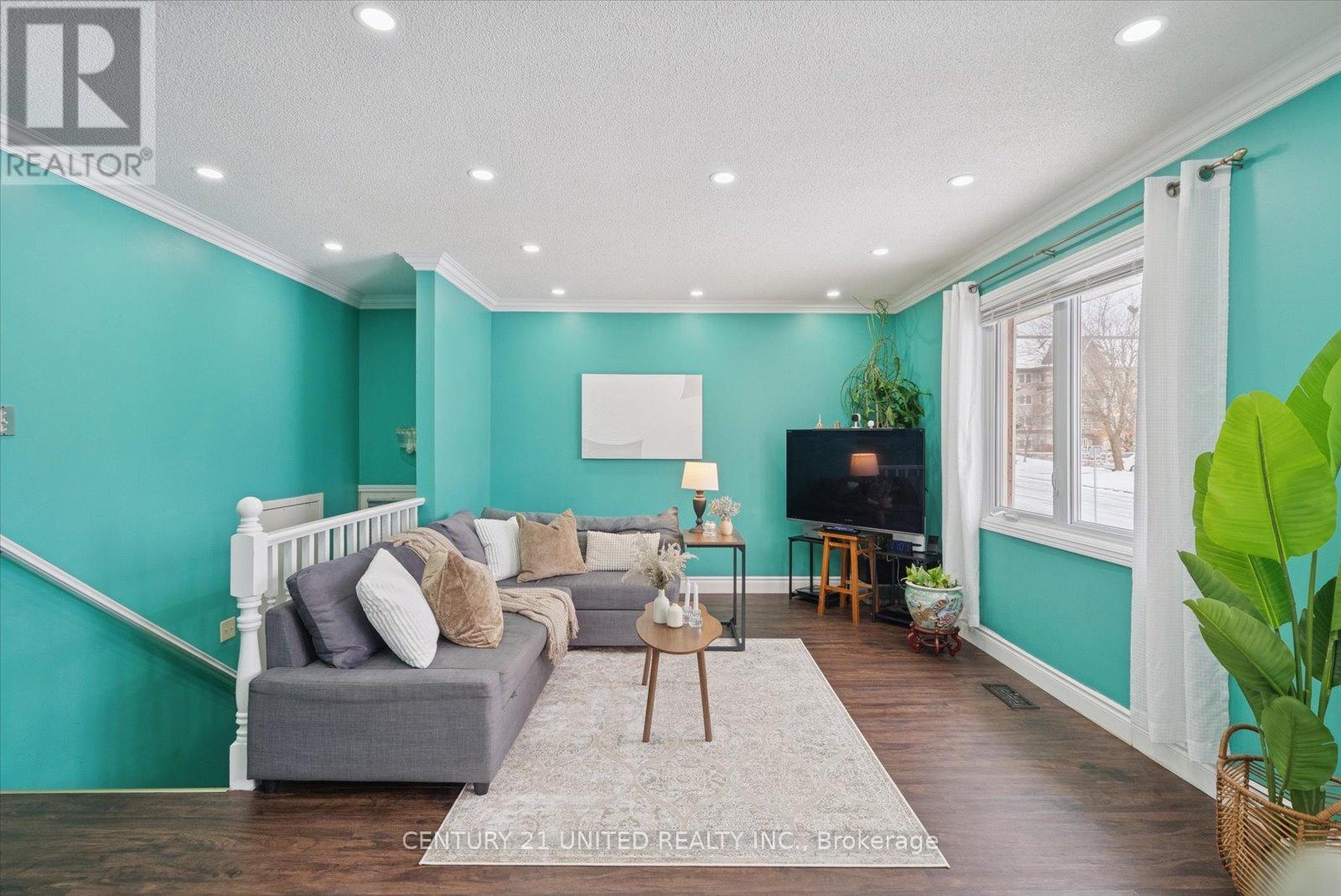 939 Dainard Drive, Peterborough (Monaghan Ward 2), Ontario  K9K 2A7 - Photo 6 - X12590786