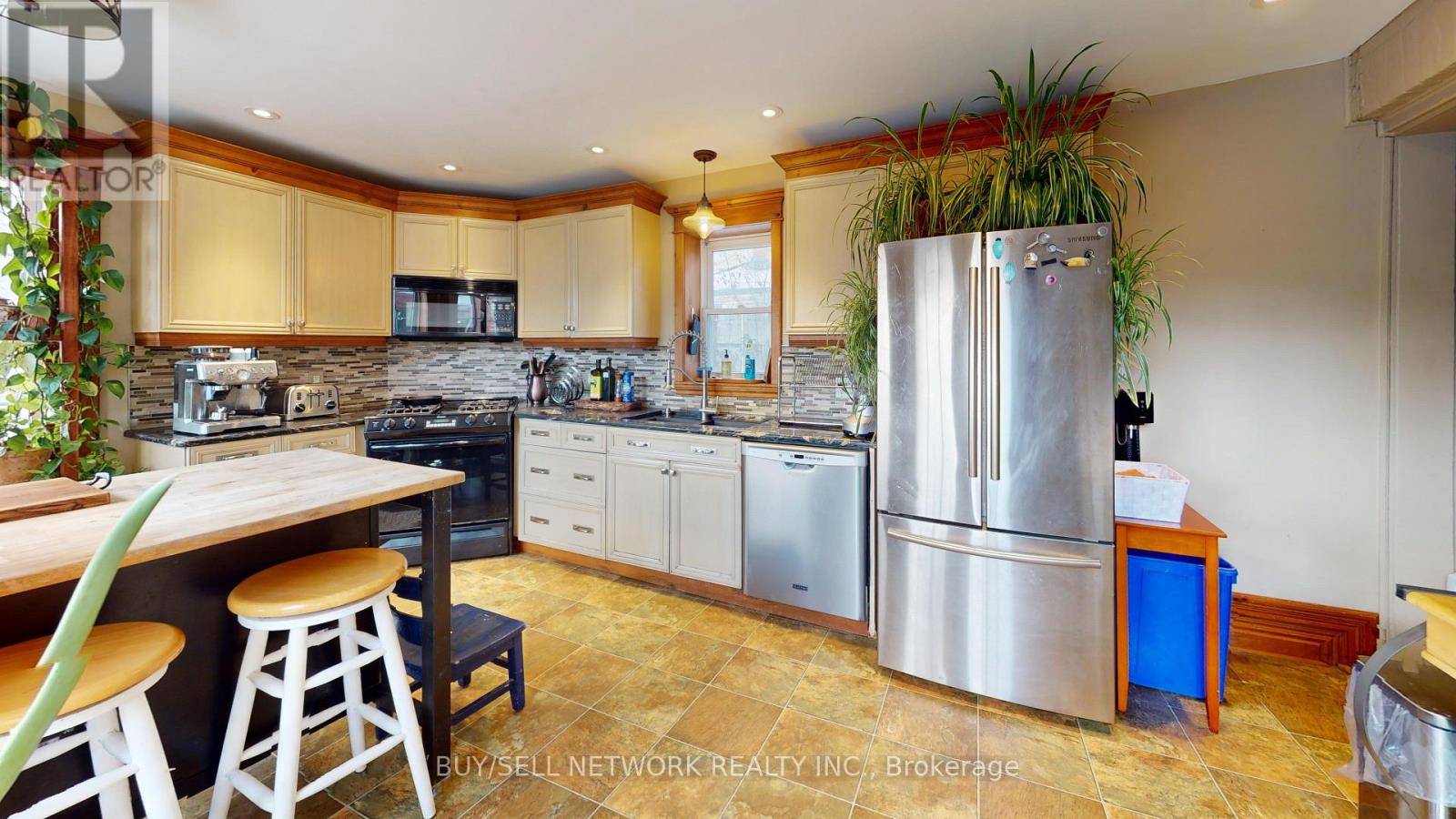 773 Aylmer Street N, Peterborough (Northcrest Ward 5), Ontario  K9H 3X7 - Photo 11 - X12590832