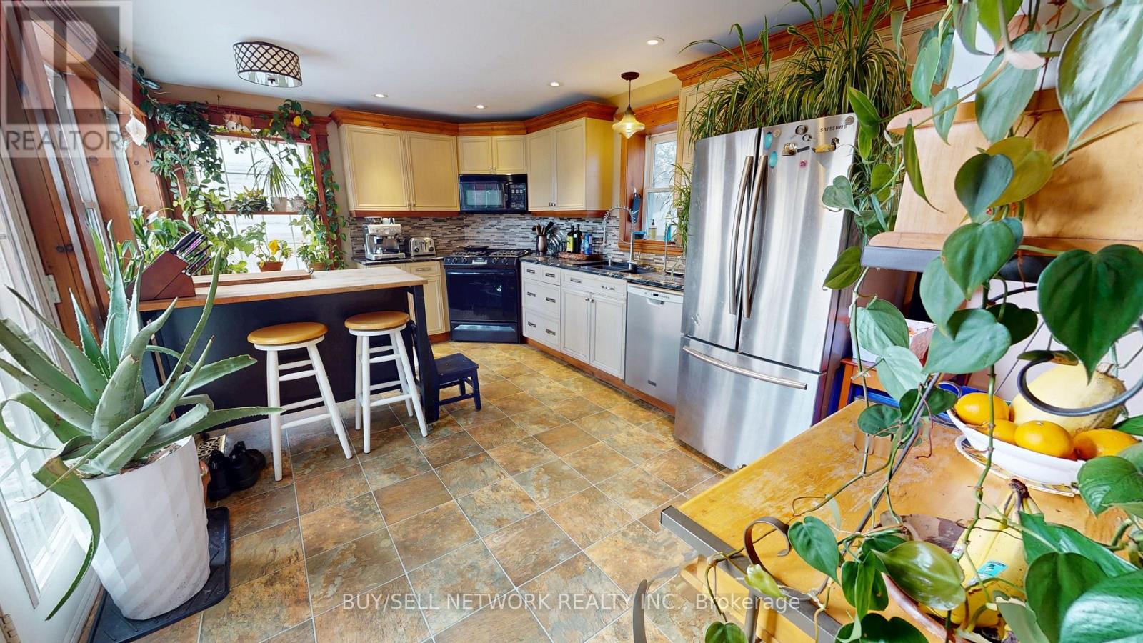 773 Aylmer Street N, Peterborough (Northcrest Ward 5), Ontario  K9H 3X7 - Photo 12 - X12590832