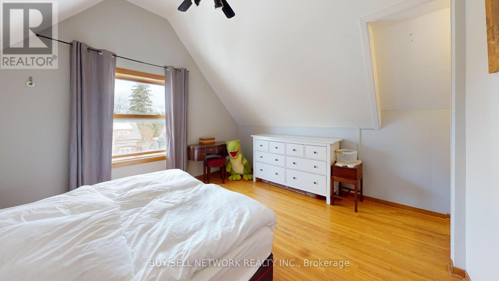 773 Aylmer Street N, Peterborough (Northcrest Ward 5), Ontario  K9H 3X7 - Photo 18 - X12590832