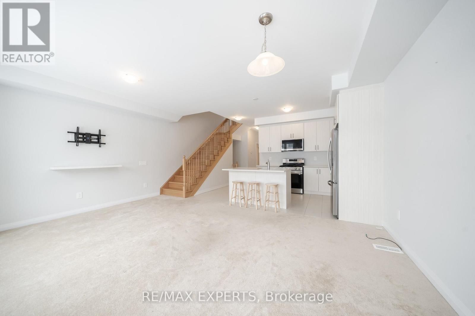 124 Corley Street, Kawartha Lakes (Lindsay), Ontario  K9V 0R4 - Photo 11 - X12591322