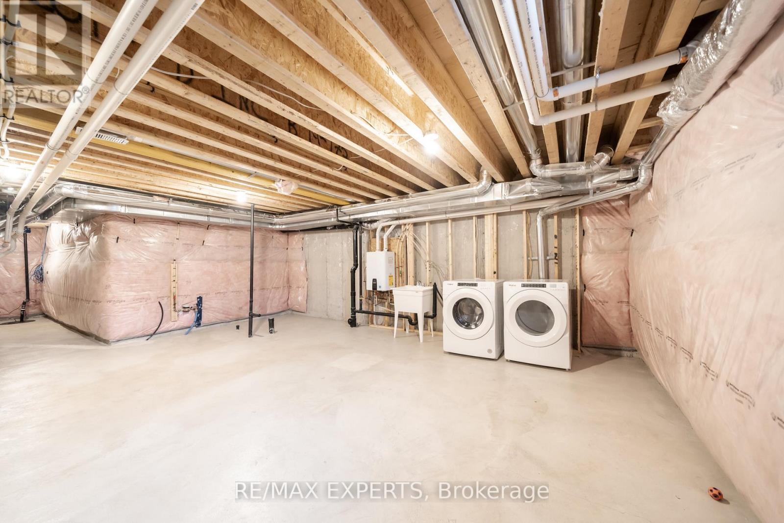 124 Corley Street, Kawartha Lakes (Lindsay), Ontario  K9V 0R4 - Photo 37 - X12591322