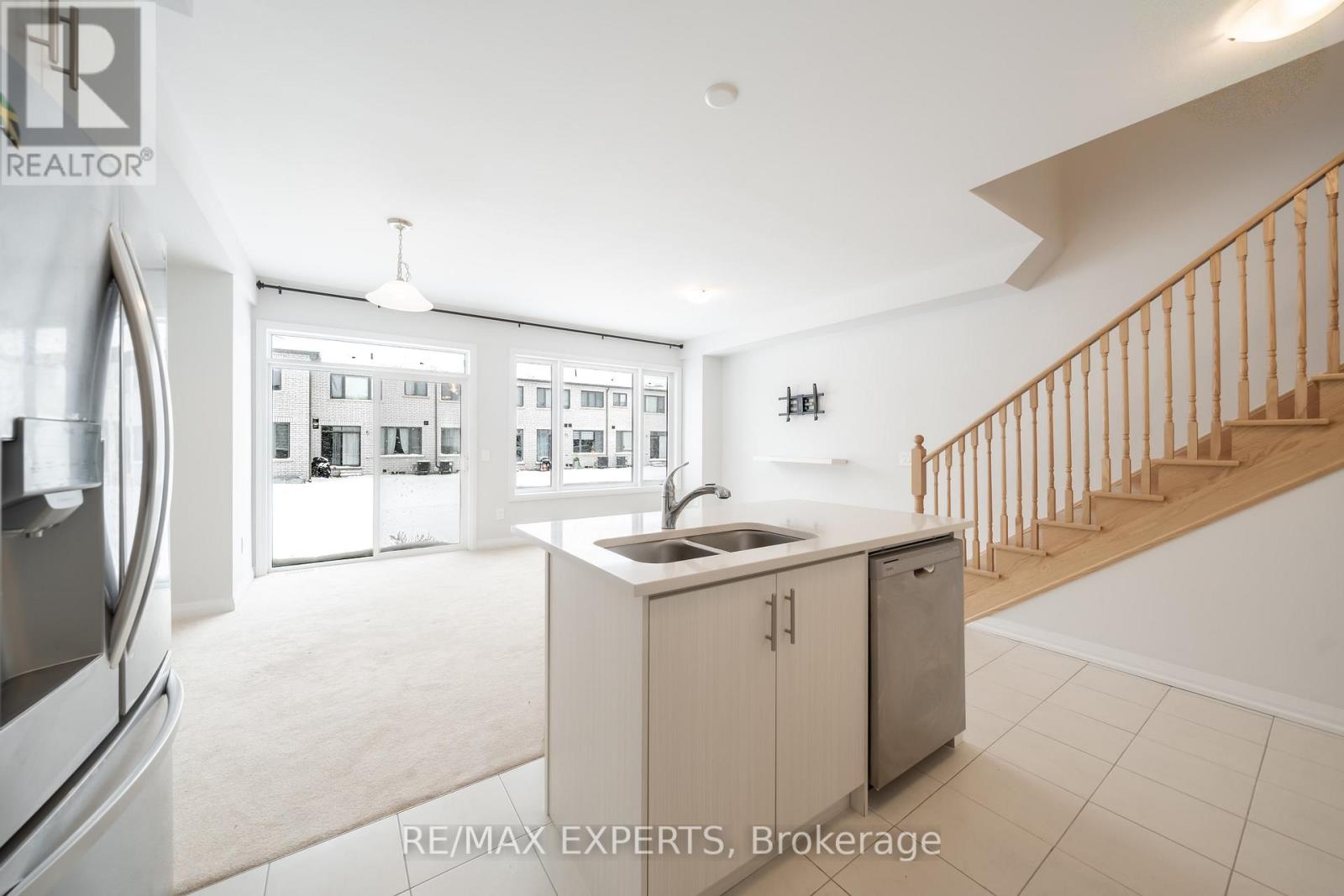 124 Corley Street, Kawartha Lakes (Lindsay), Ontario  K9V 0R4 - Photo 7 - X12591322