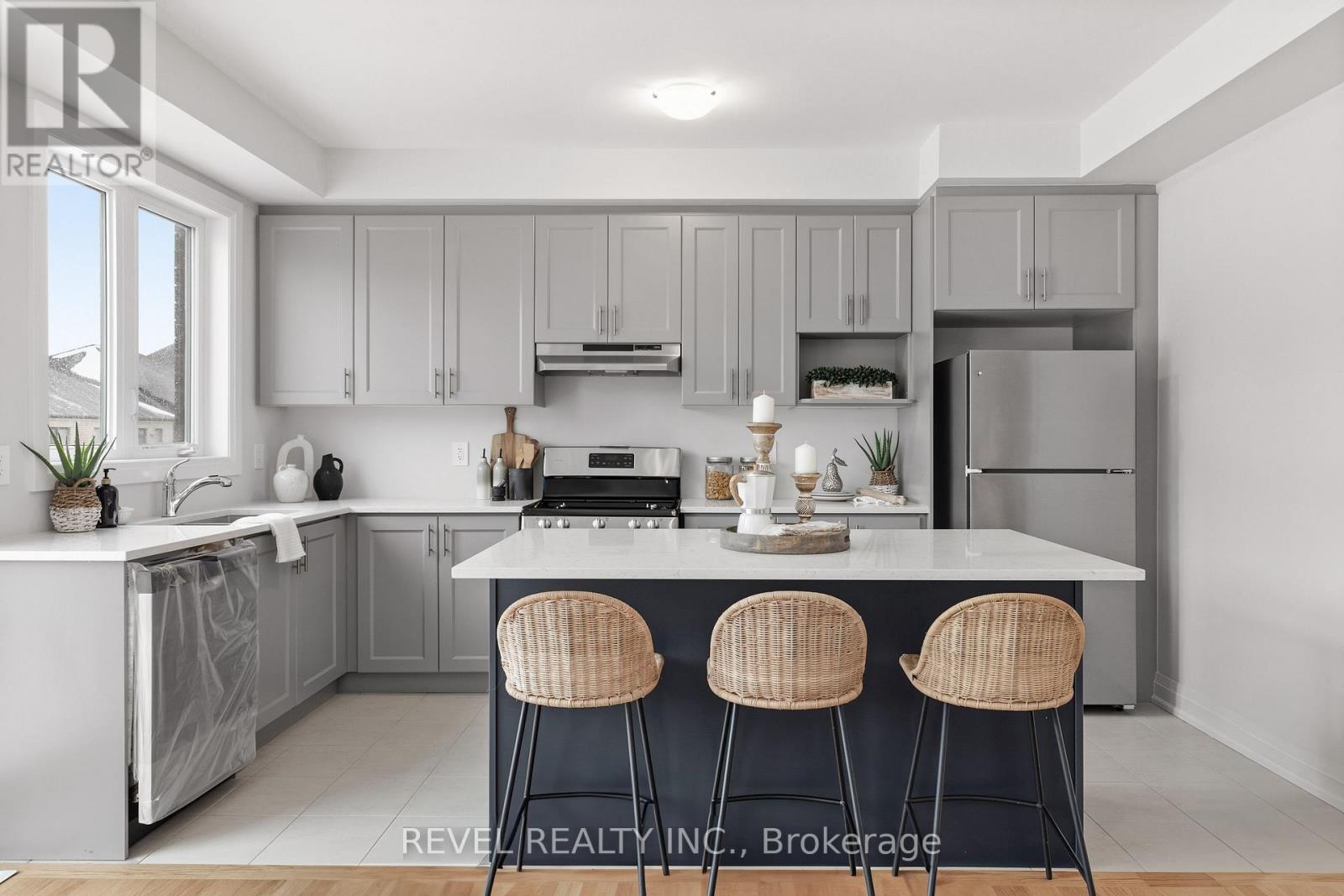 47 Corley Street, Kawartha Lakes (Lindsay), Ontario  K9V 6C2 - Photo 7 - X12592432