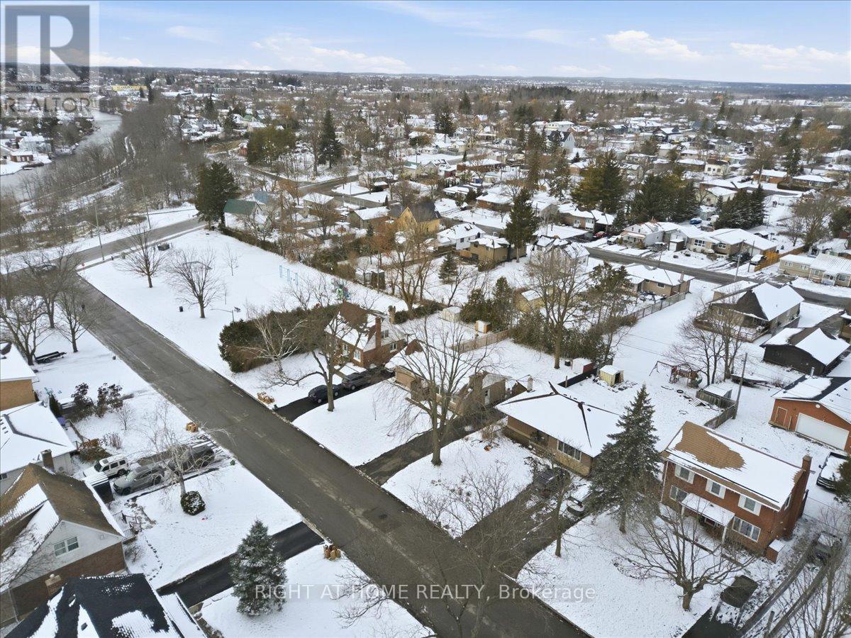 12 Maryknoll Avenue, Kawartha Lakes (Lindsay), Ontario  K9V 1A8 - Photo 31 - X12592922