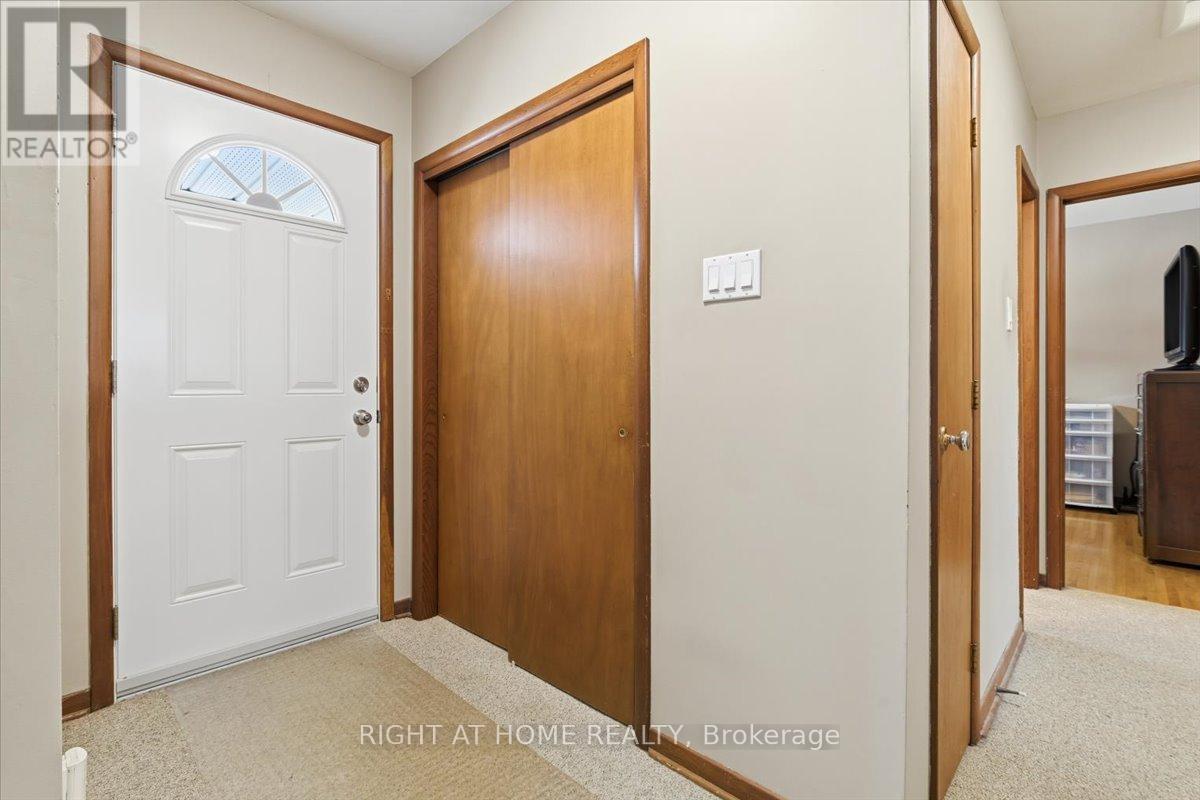 12 Maryknoll Avenue, Kawartha Lakes (Lindsay), Ontario  K9V 1A8 - Photo 4 - X12592922