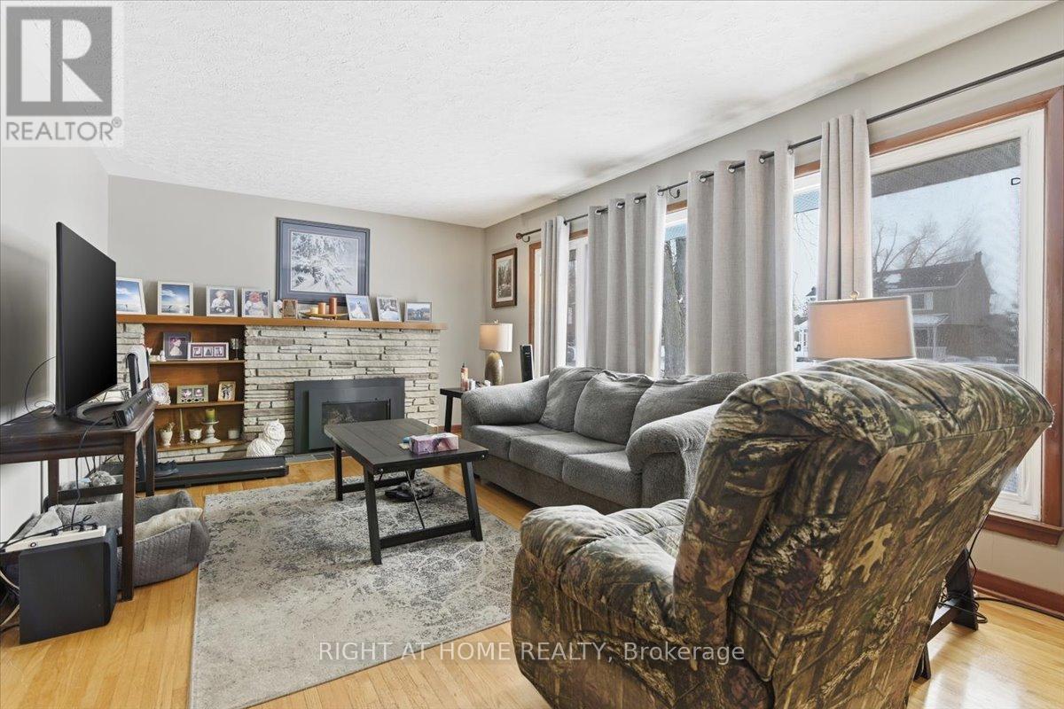 12 Maryknoll Avenue, Kawartha Lakes (Lindsay), Ontario  K9V 1A8 - Photo 6 - X12592922