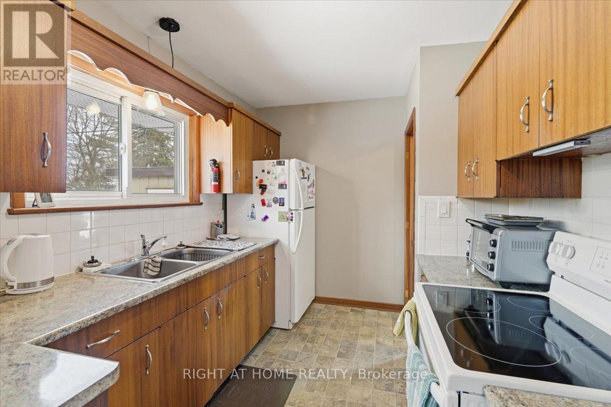 12 Maryknoll Avenue, Kawartha Lakes (Lindsay), Ontario  K9V 1A8 - Photo 9 - X12592922