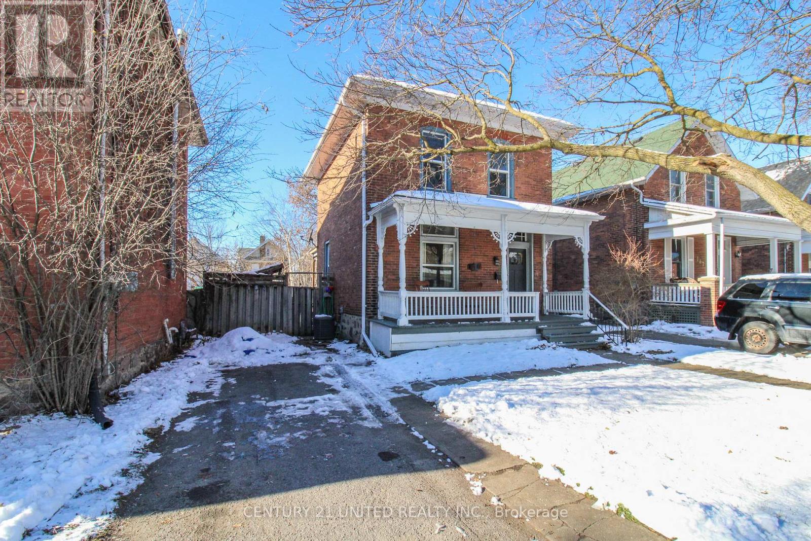 183 Rubidge Street, Peterborough (Town Ward 3), Ontario  K9J 3N6 - Photo 1 - X12593600