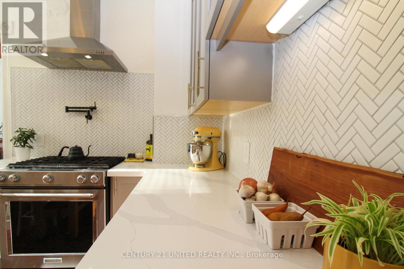 183 Rubidge Street, Peterborough (Town Ward 3), Ontario  K9J 3N6 - Photo 16 - X12593600