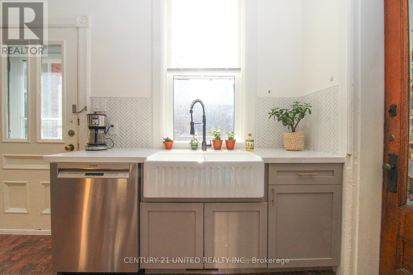 183 Rubidge Street, Peterborough (Town Ward 3), Ontario  K9J 3N6 - Photo 20 - X12593600