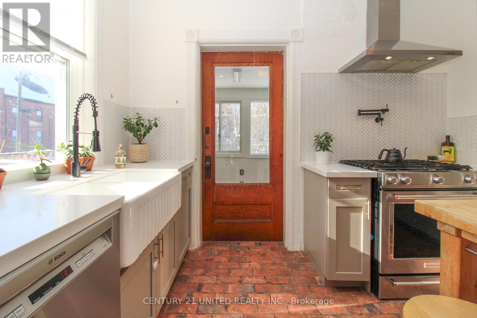 183 Rubidge Street, Peterborough (Town Ward 3), Ontario  K9J 3N6 - Photo 21 - X12593600