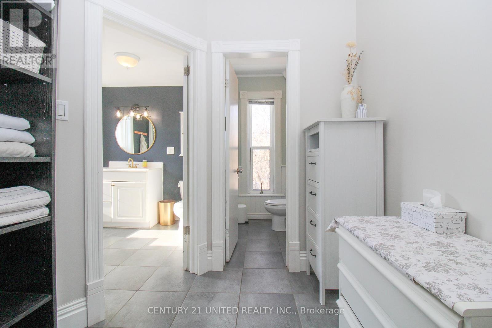 183 Rubidge Street, Peterborough (Town Ward 3), Ontario  K9J 3N6 - Photo 33 - X12593600