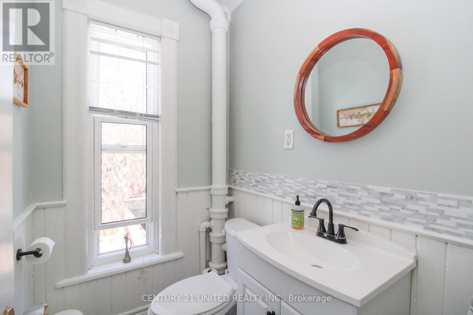 183 Rubidge Street, Peterborough (Town Ward 3), Ontario  K9J 3N6 - Photo 34 - X12593600