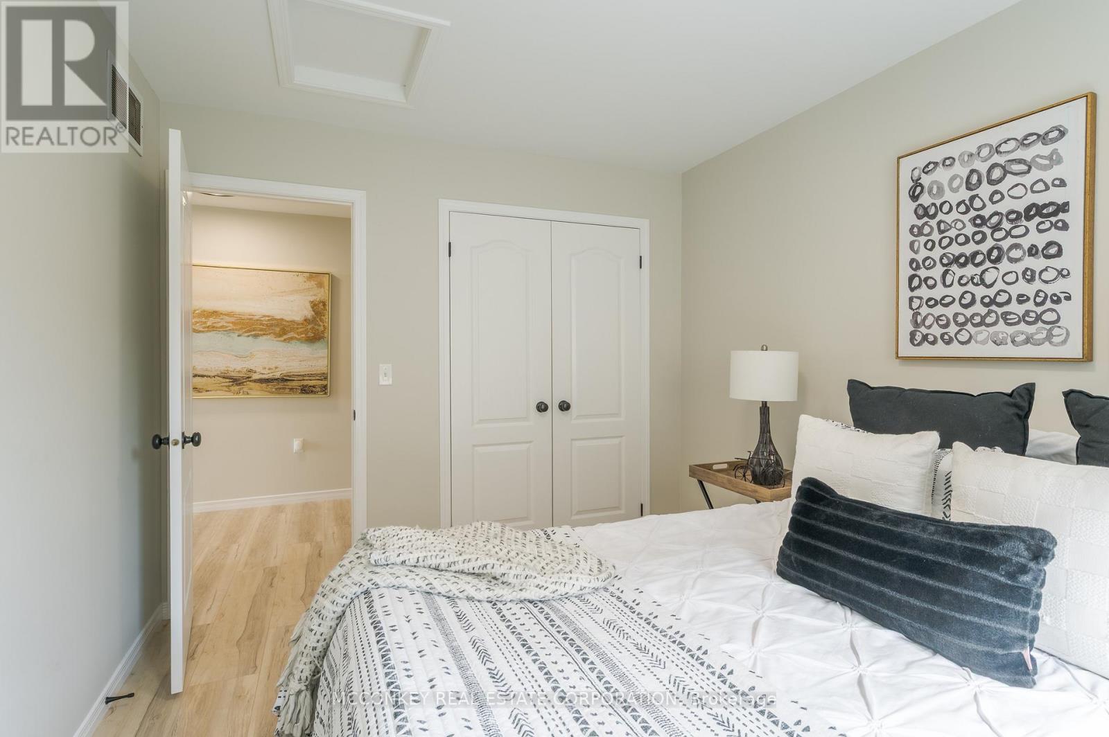 1563 Scollard Crescent, Peterborough (Ashburnham Ward 4), Ontario  K9H 0A8 - Photo 14 - X12594256