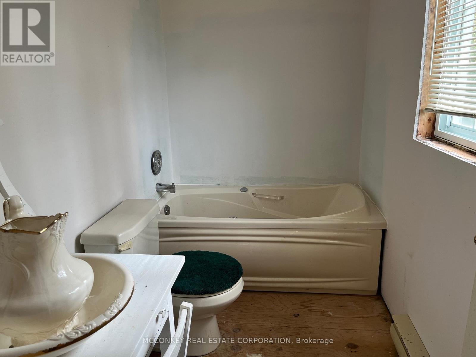 2370 Julia Shore Road E, Douro-Dummer, Ontario  K0L 2H0 - Photo 19 - X12594354