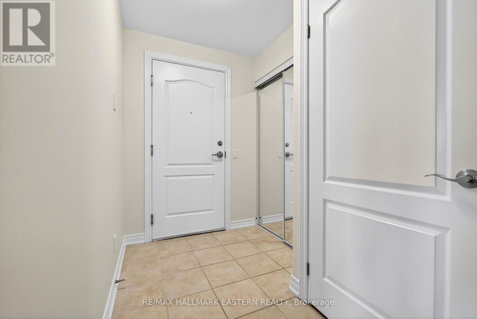 Ph06 - 869 Clonsilla Avenue, Peterborough (Otonabee Ward 1), Ontario  K9J 0B7 - Photo 14 - X12595096