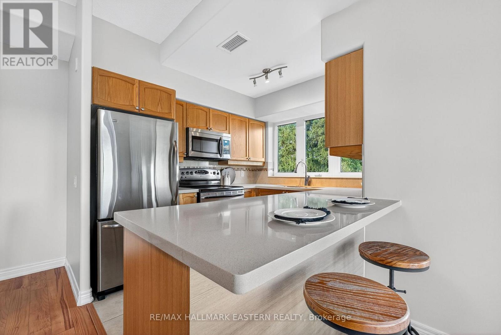 Ph06 - 869 Clonsilla Avenue, Peterborough (Otonabee Ward 1), Ontario  K9J 0B7 - Photo 24 - X12595096