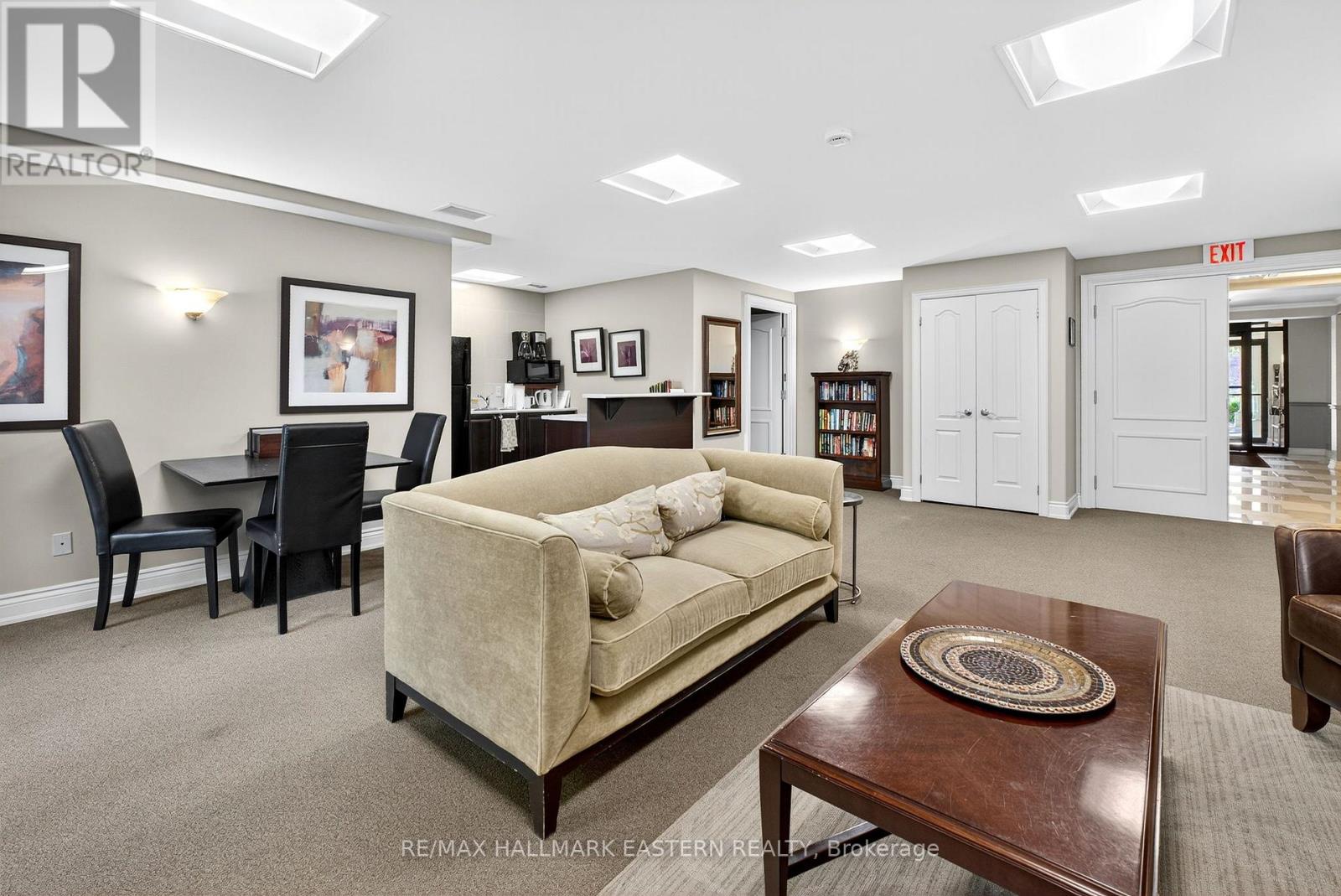 Ph06 - 869 Clonsilla Avenue, Peterborough (Otonabee Ward 1), Ontario  K9J 0B7 - Photo 46 - X12595096