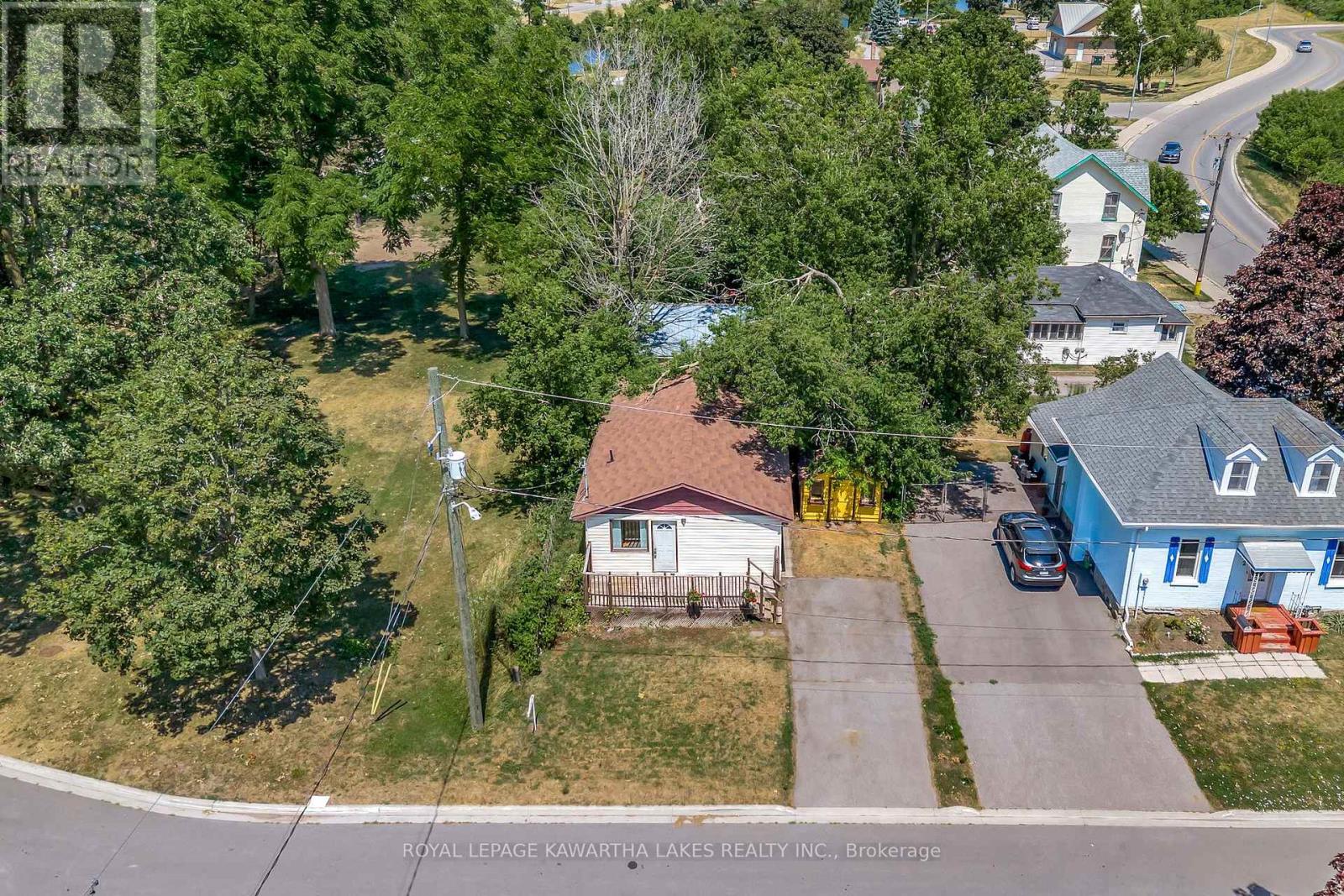 4 Bond Street E, Kawartha Lakes (Lindsay), Ontario  K9V 3P3 - Photo 11 - X12595422