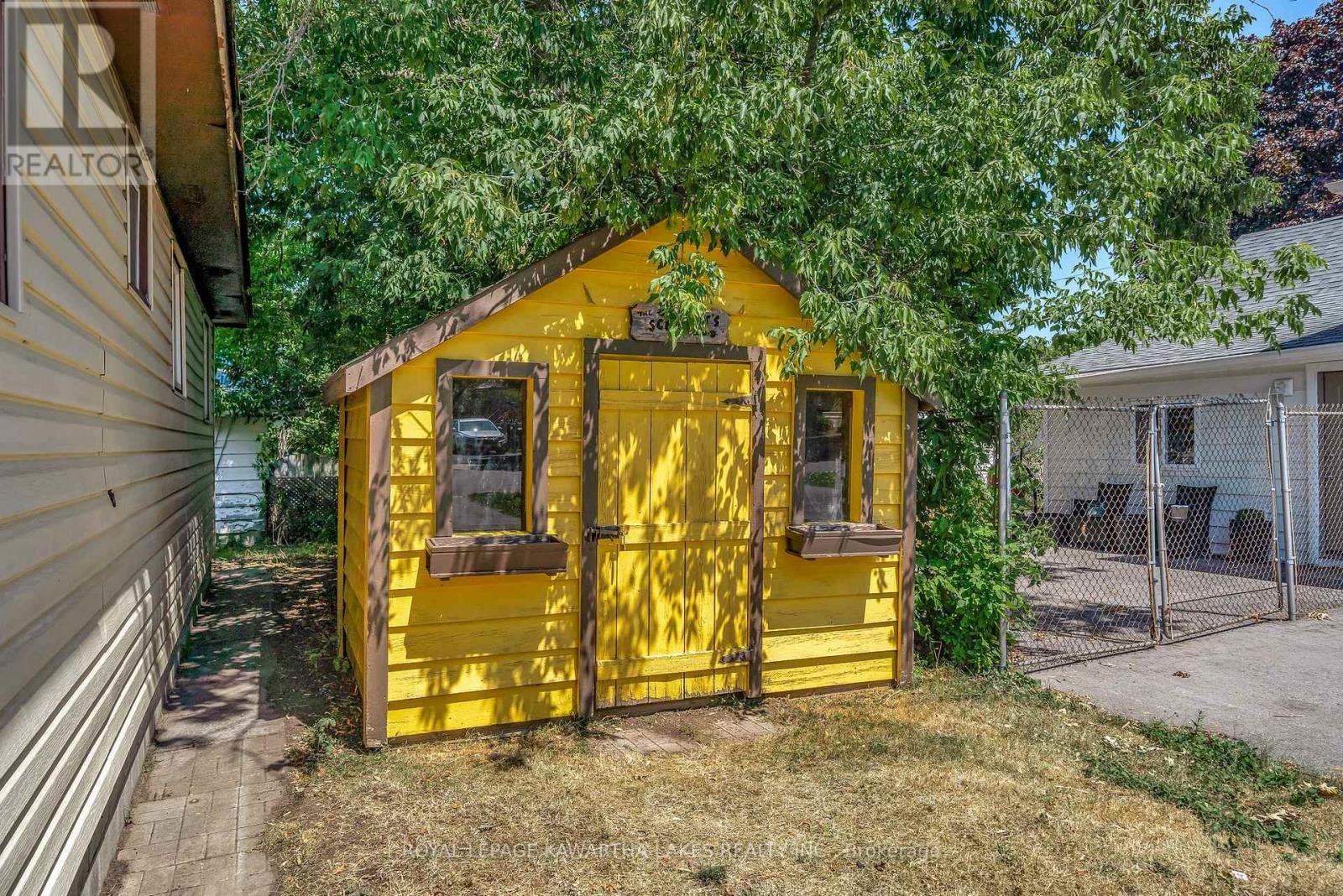 4 Bond Street E, Kawartha Lakes (Lindsay), Ontario  K9V 3P3 - Photo 13 - X12595422