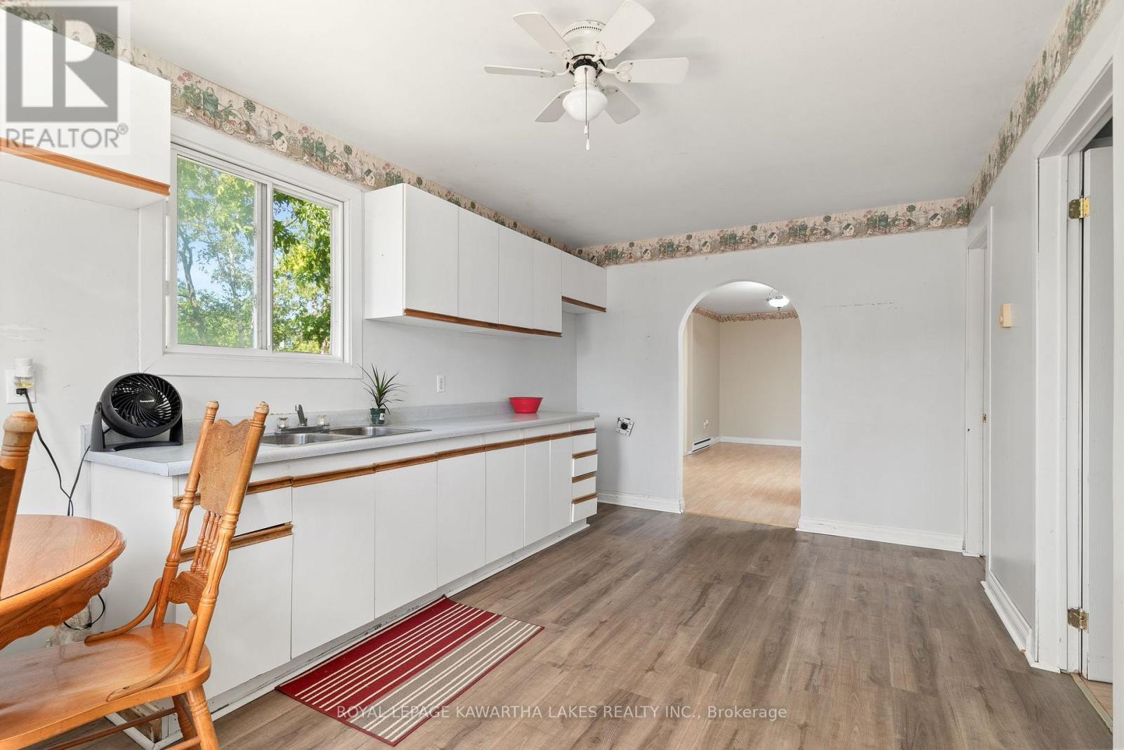 4 Bond Street E, Kawartha Lakes (Lindsay), Ontario  K9V 3P3 - Photo 19 - X12595422