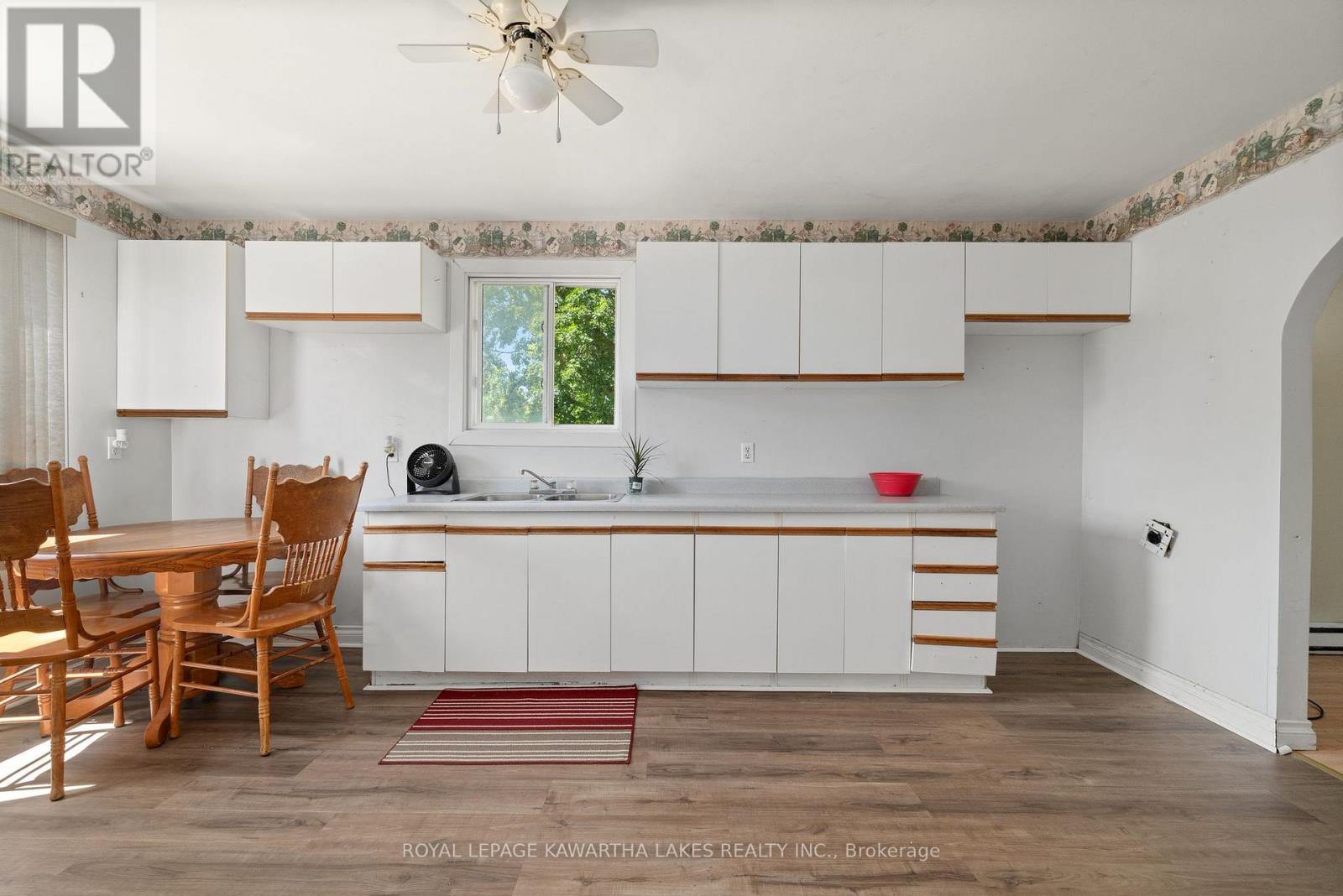 4 Bond Street E, Kawartha Lakes (Lindsay), Ontario  K9V 3P3 - Photo 20 - X12595422