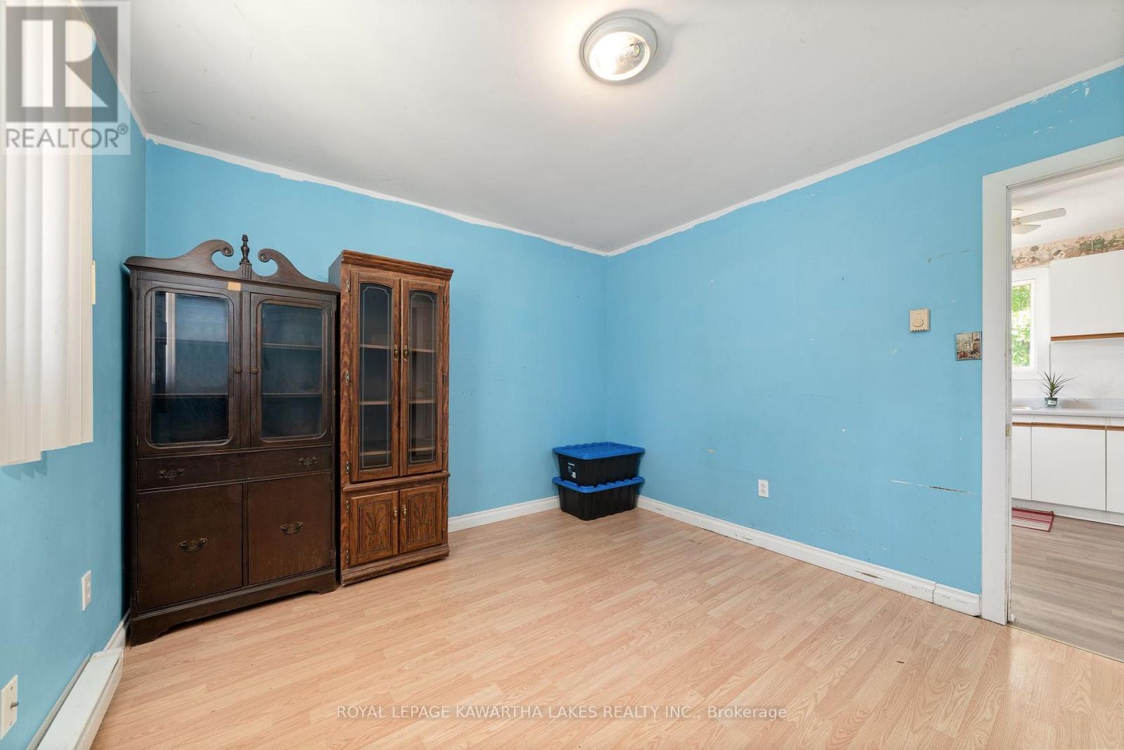 4 Bond Street E, Kawartha Lakes (Lindsay), Ontario  K9V 3P3 - Photo 27 - X12595422