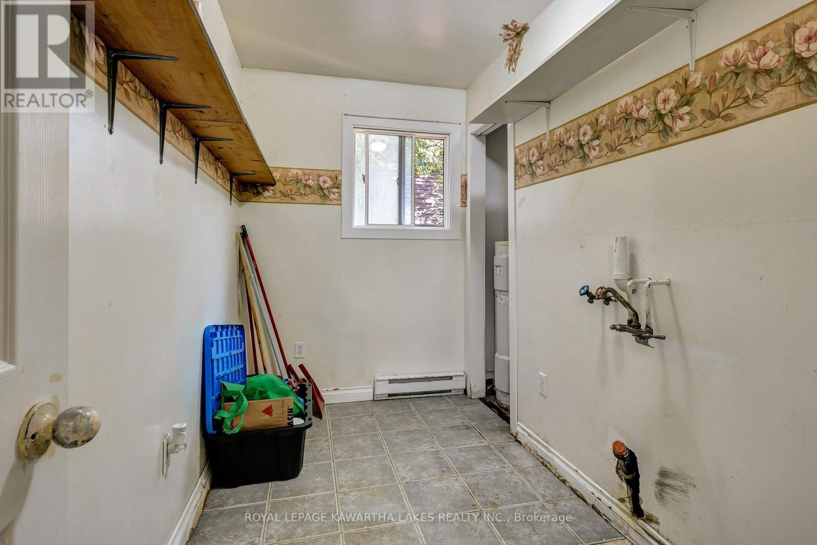 4 Bond Street E, Kawartha Lakes (Lindsay), Ontario  K9V 3P3 - Photo 29 - X12595422