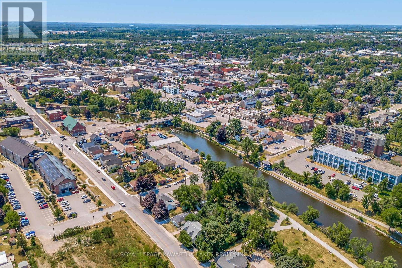 4 Bond Street E, Kawartha Lakes (Lindsay), Ontario  K9V 3P3 - Photo 4 - X12595422