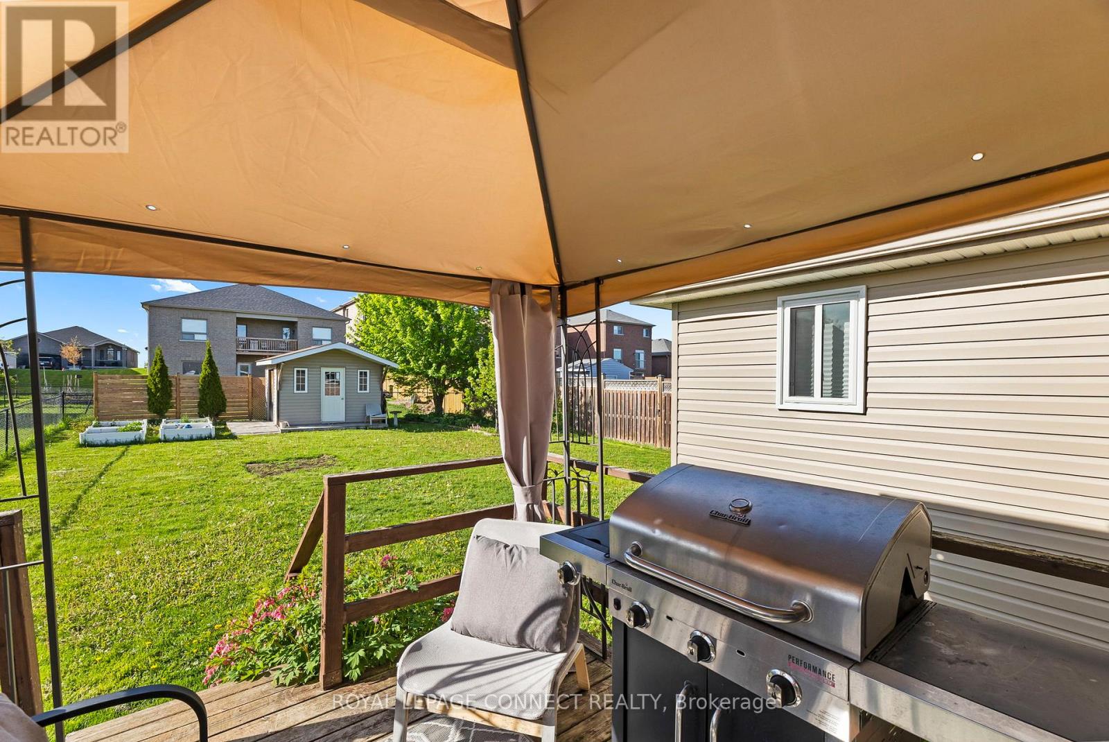 25 Springdale Drive, Kawartha Lakes (Lindsay), Ontario  K9V 4R1 - Photo 3 - X12596114