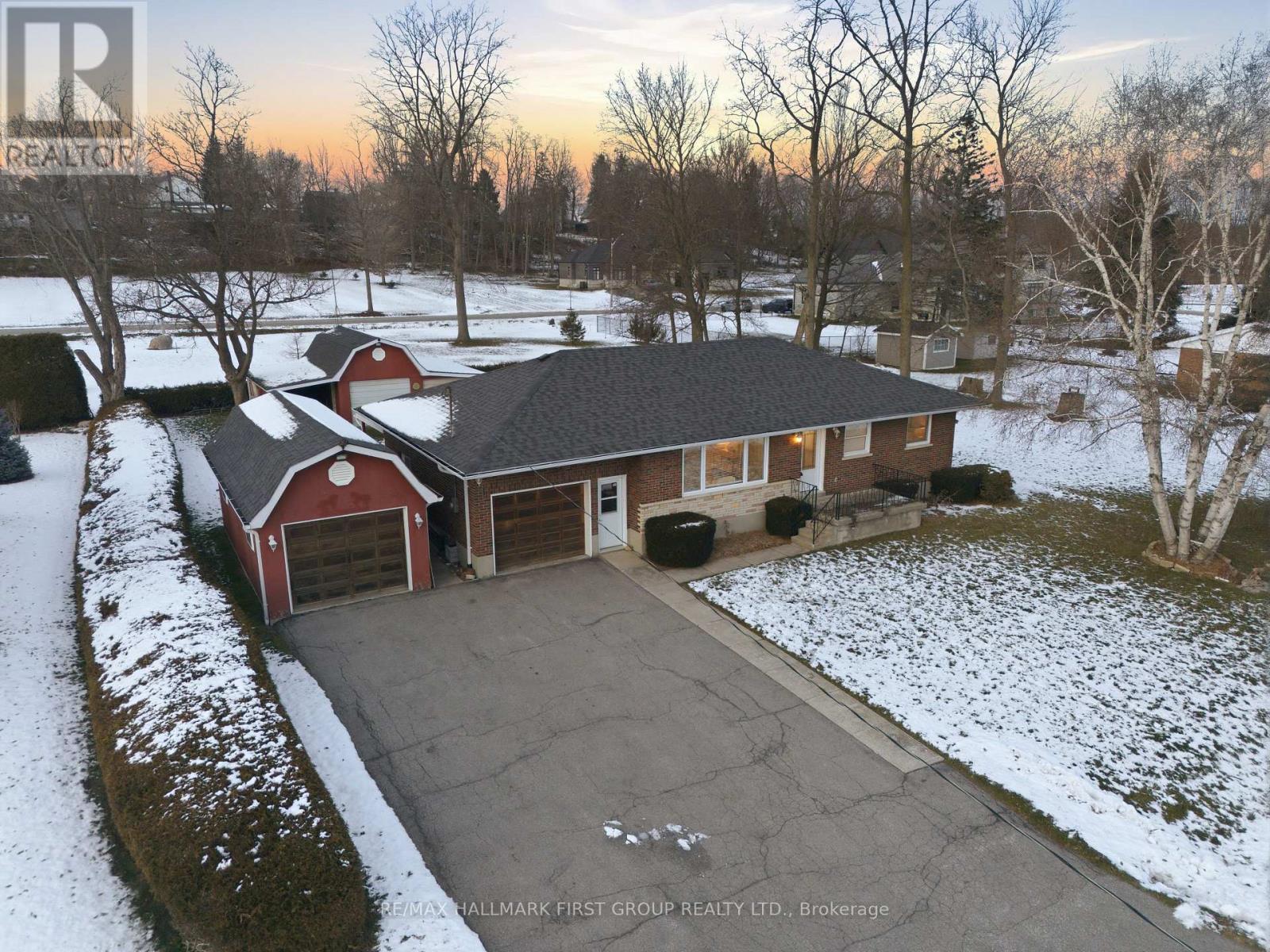 32 Jones Avenue, Clarington, Ontario  L0A 1J0 - Photo 3 - E12597252