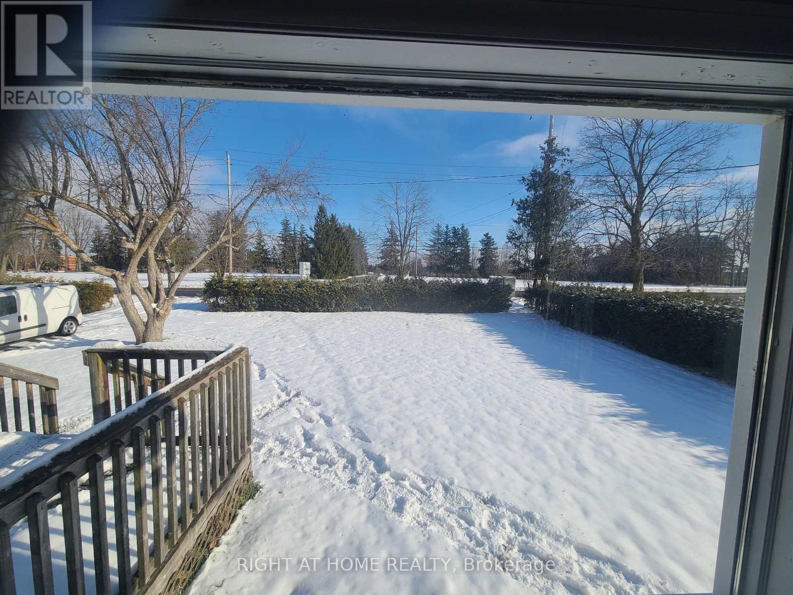 229 Angeline Street S, Kawartha Lakes (Lindsay), Ontario  K9V 4R2 - Photo 3 - X12598420