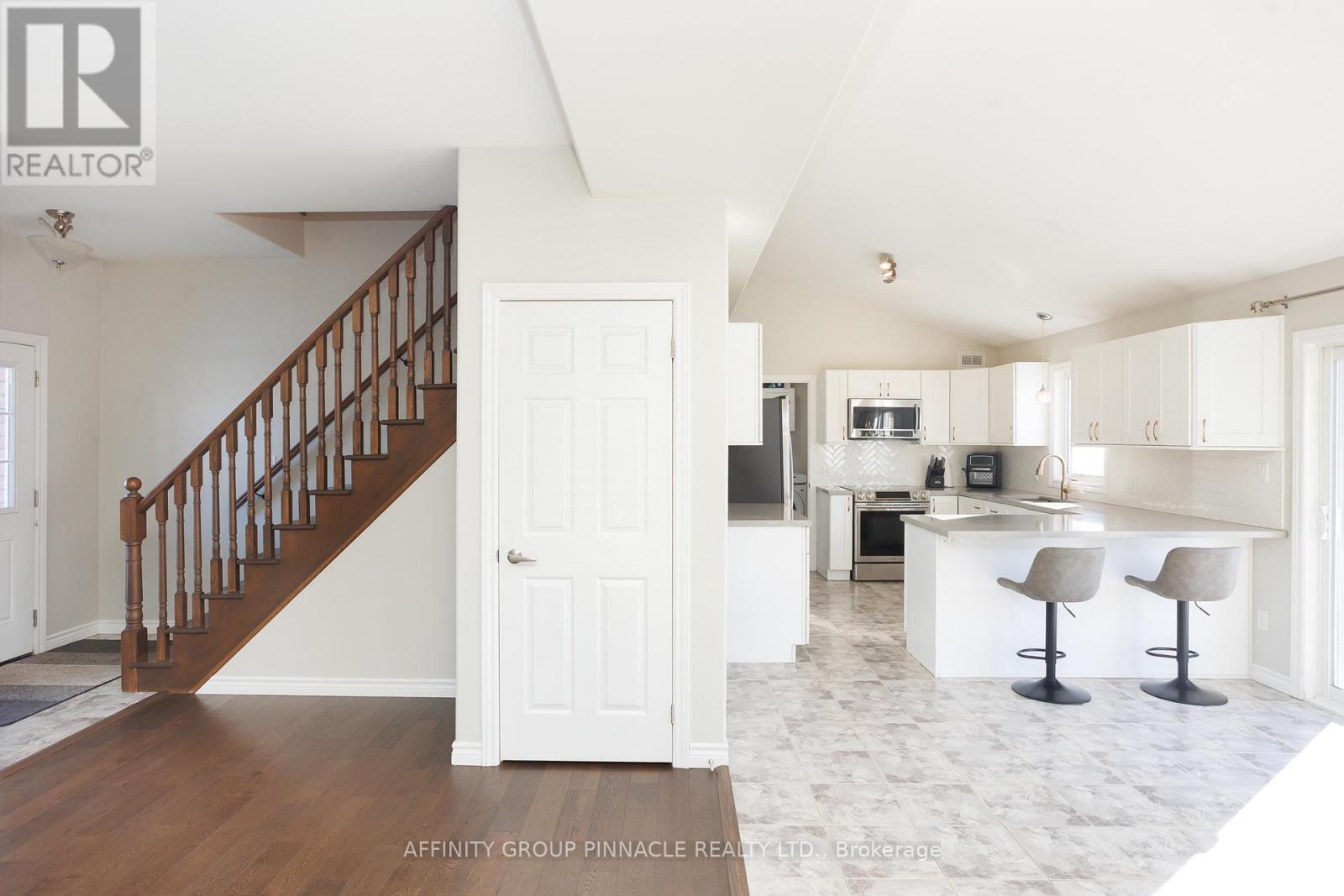 11 Moynes Court, Kawartha Lakes (Lindsay), Ontario  K9V 0L2 - Photo 13 - X12598742