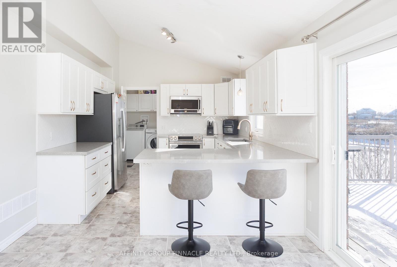 11 Moynes Court, Kawartha Lakes (Lindsay), Ontario  K9V 0L2 - Photo 15 - X12598742