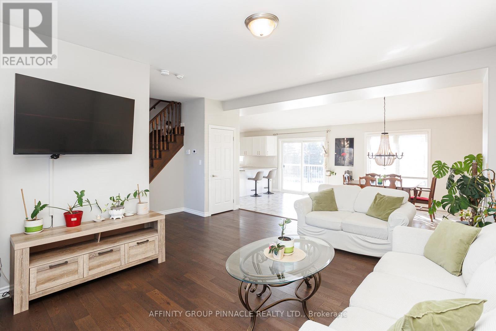 11 Moynes Court, Kawartha Lakes (Lindsay), Ontario  K9V 0L2 - Photo 6 - X12598742