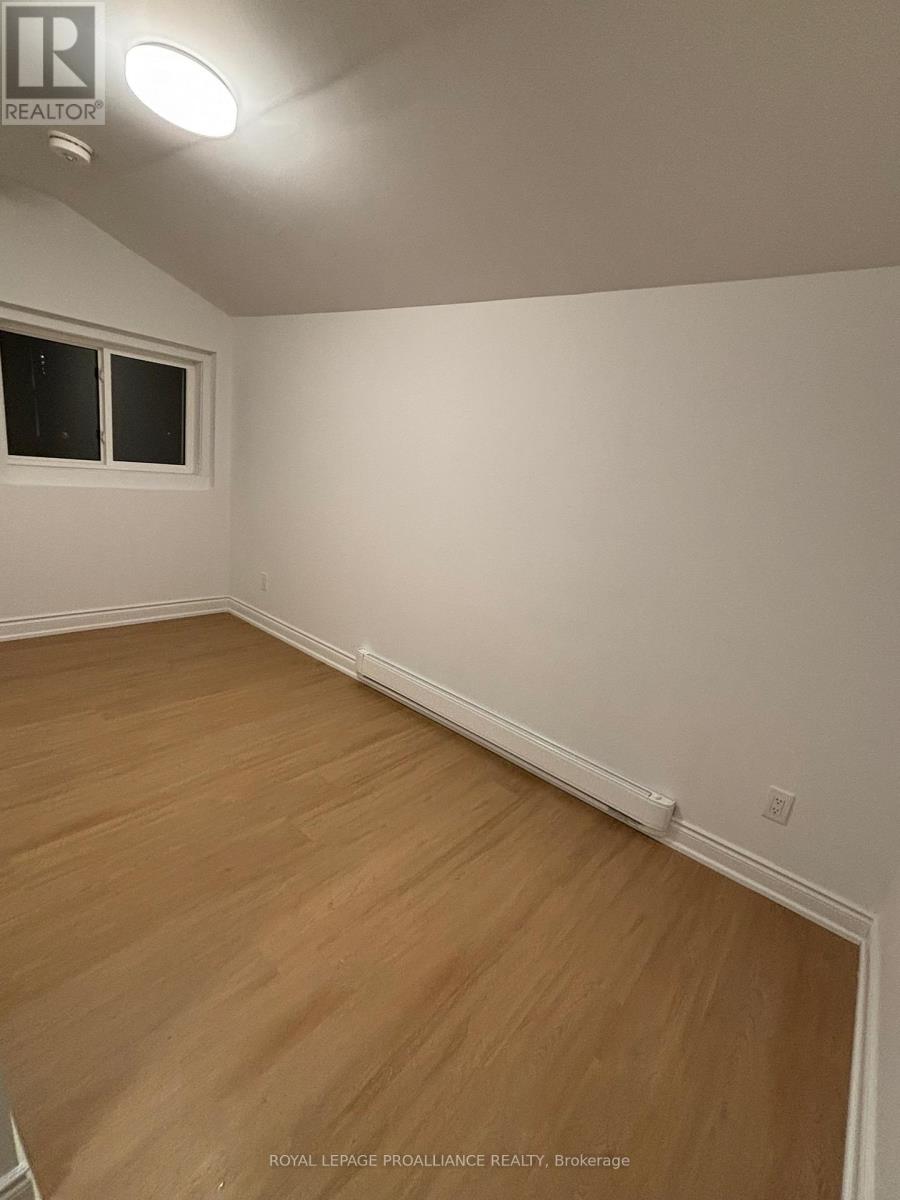 #2 - 380 Park Street N, Peterborough (Town Ward 3), Ontario  K9H 4P8 - Photo 12 - X12598932