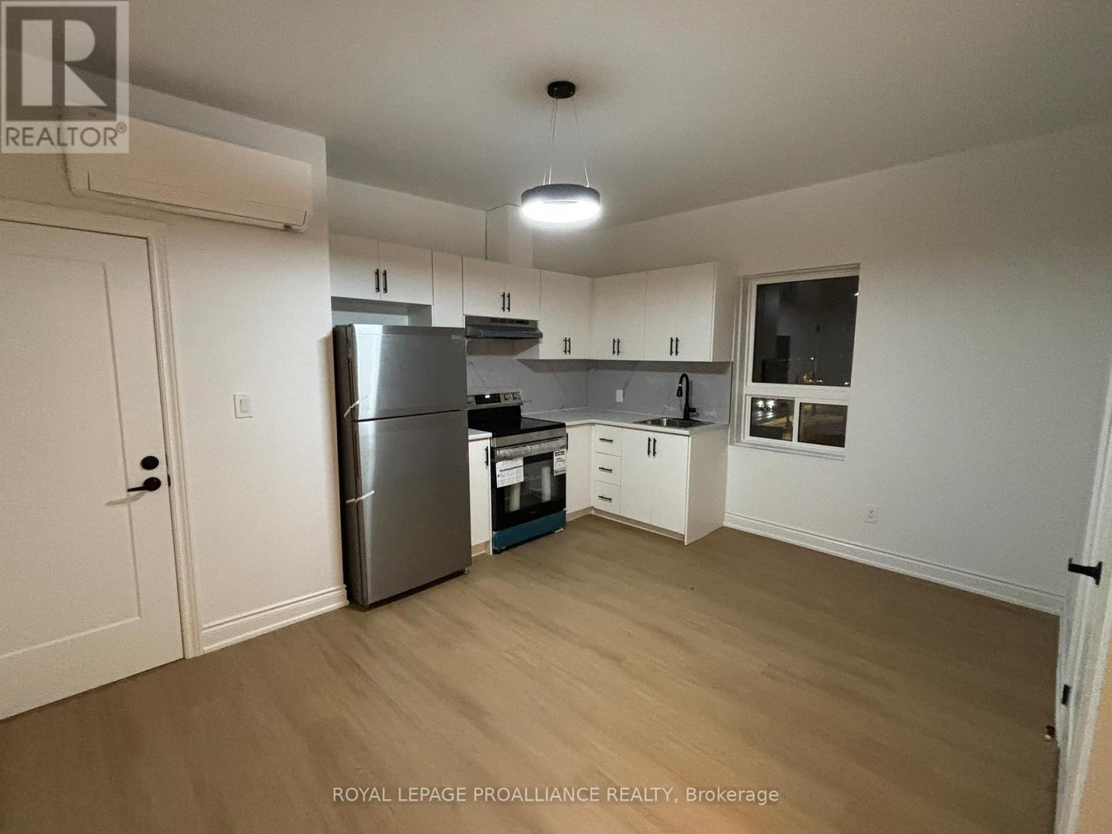 #2 - 380 Park Street N, Peterborough (Town Ward 3), Ontario  K9H 4P8 - Photo 7 - X12598932