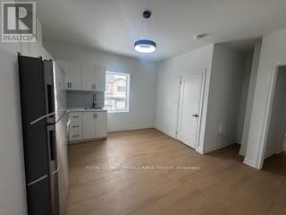 #2 - 380 Park Street N, Peterborough (Town Ward 3), Ontario  K9H 4P8 - Photo 9 - X12598932